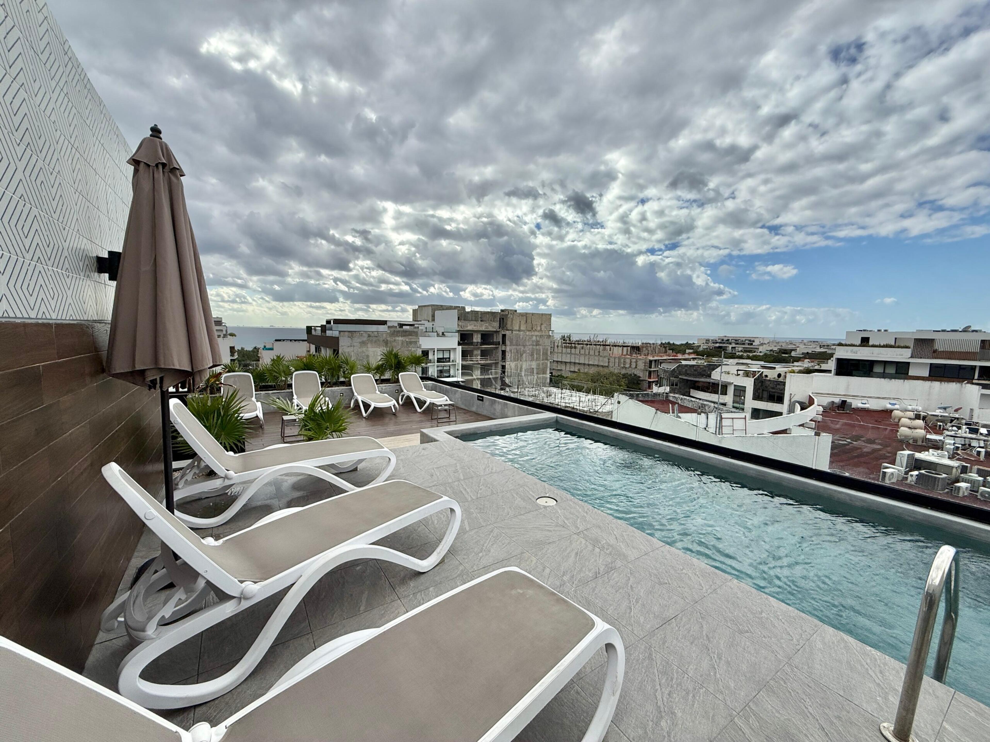 Oxygen 5th Av | Modern 1-Bedroom Condo — photo 1