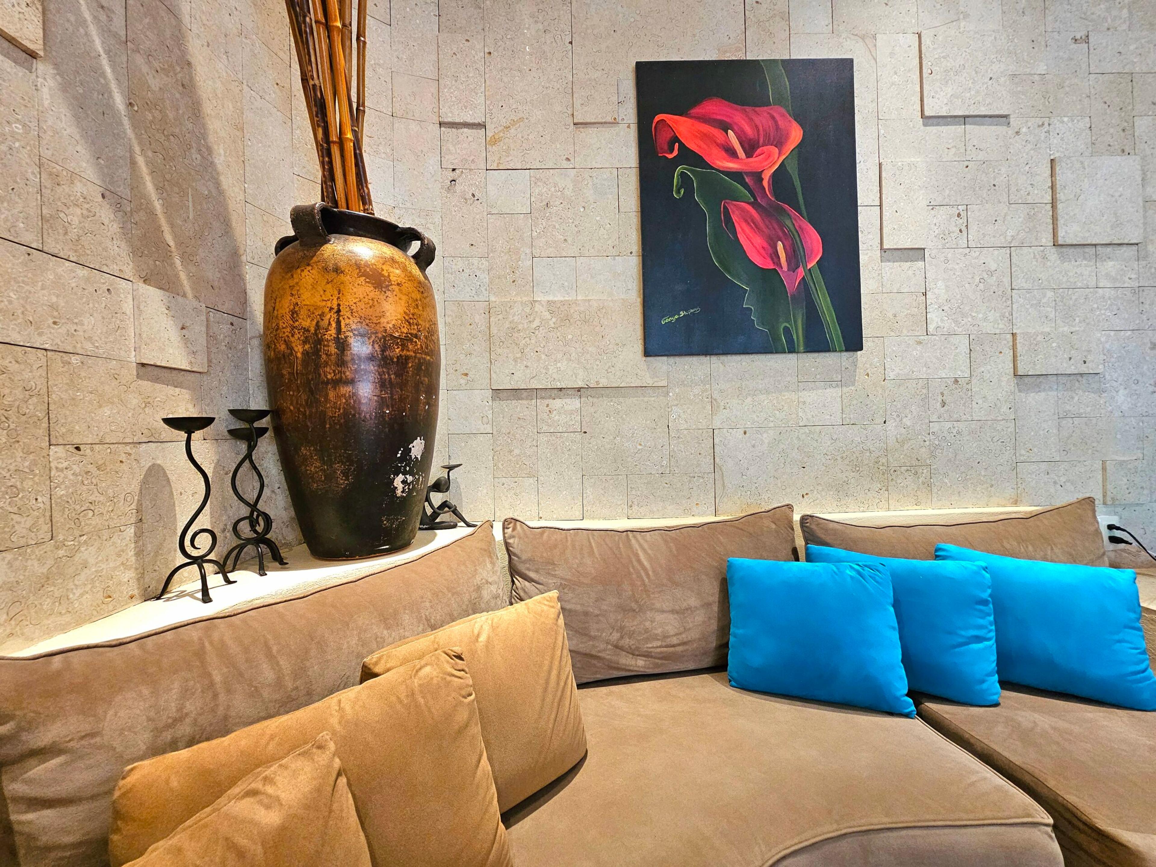Porto Playa | Rustic 2-Bedroom Condo with Pool View — photo 16