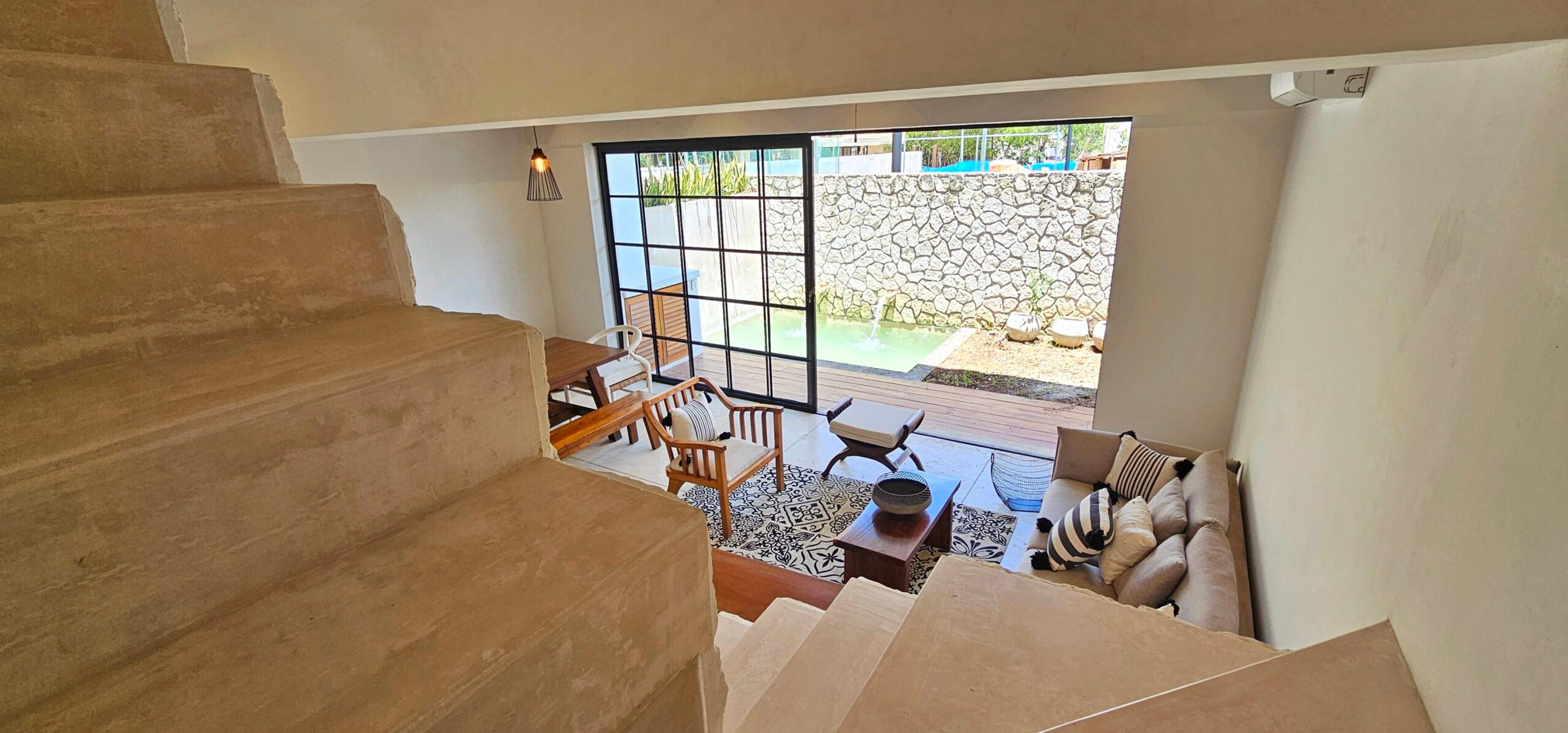 Cienfuegos | Modern Two-Level Townhouse — photo 17