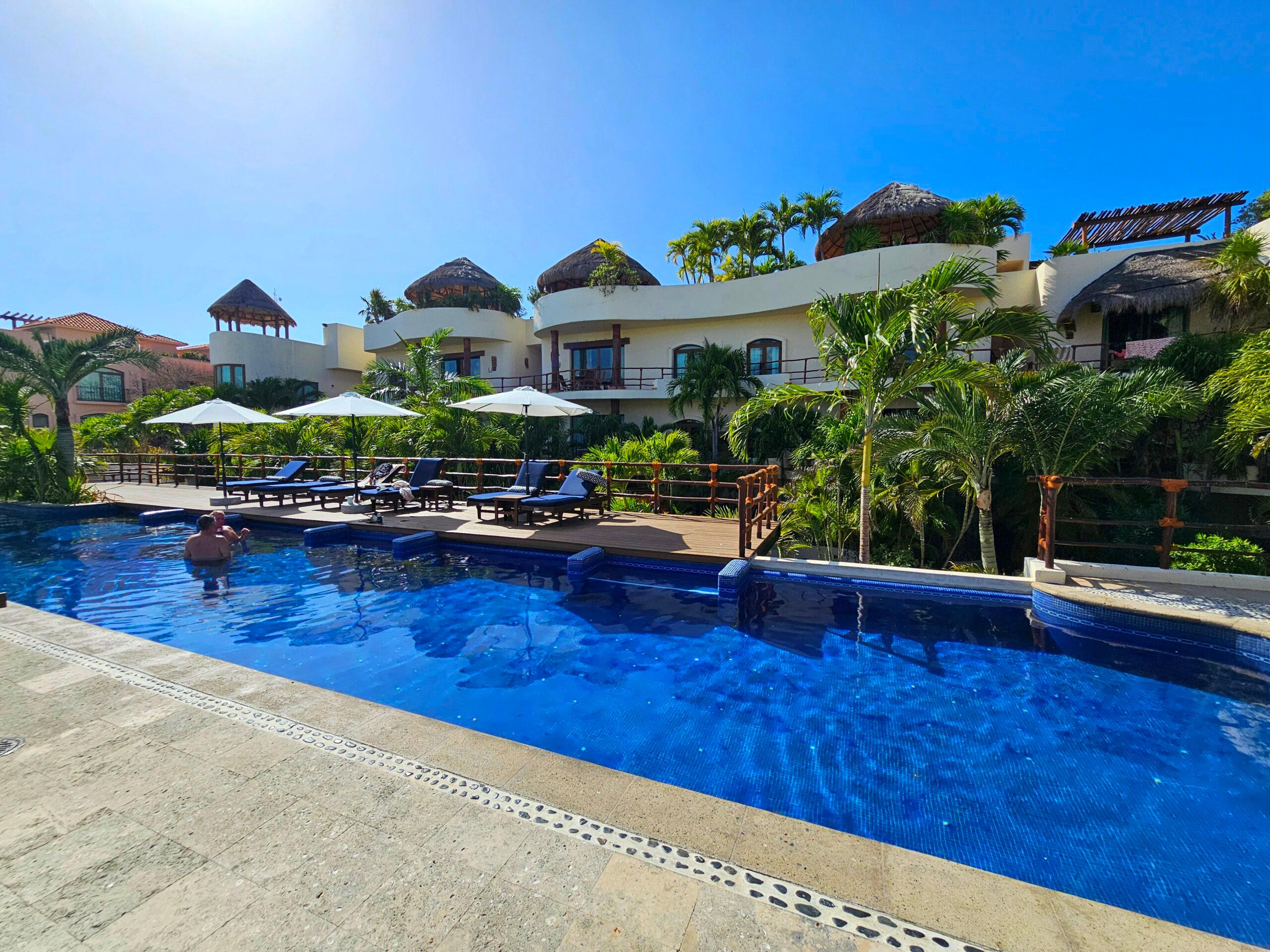 Porto Playa | Rustic 2-Bedroom Condo with Pool View — photo 4