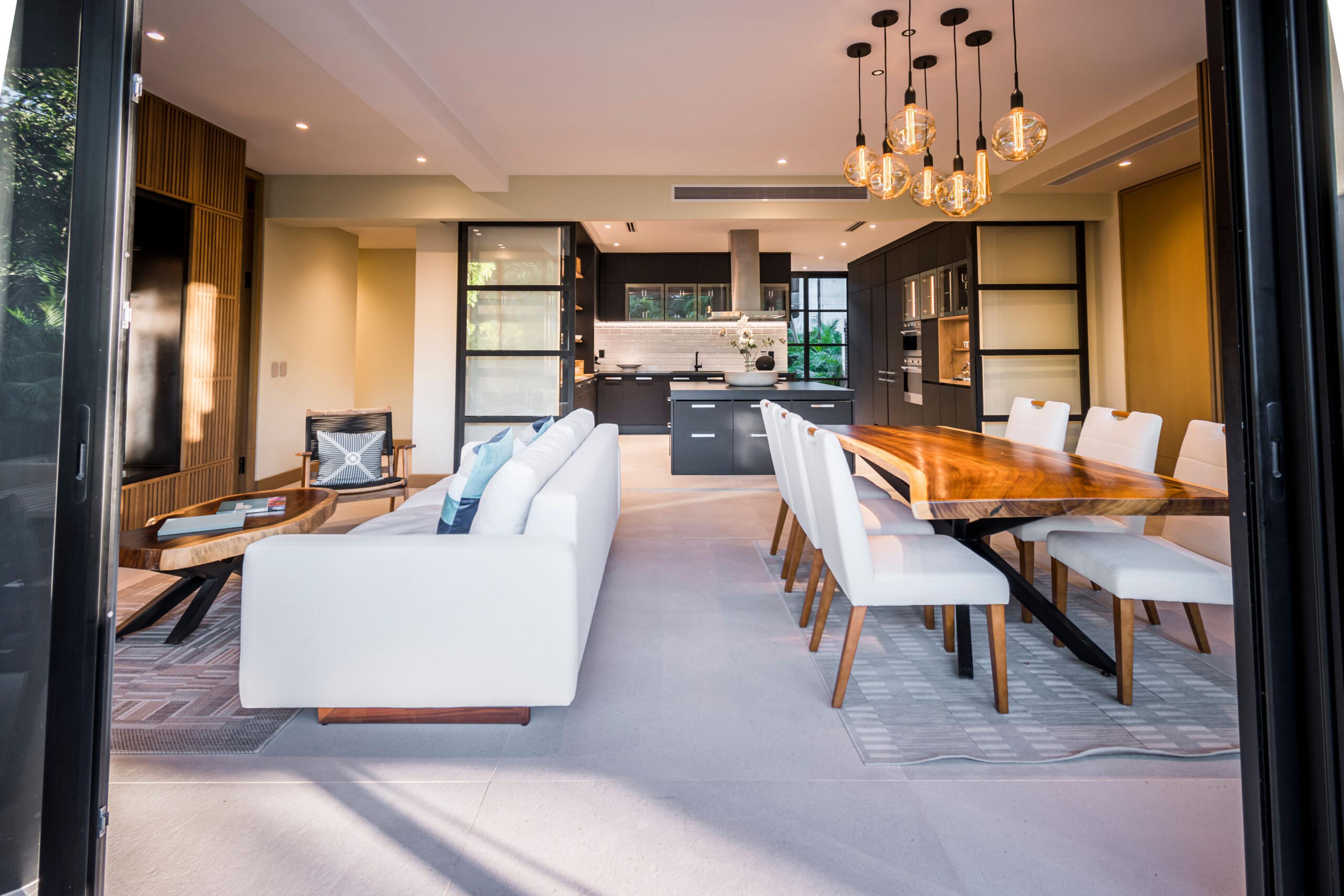 Luxurious 4-Bedroom Residence in Exclusive Playacar Phase I — photo 4
