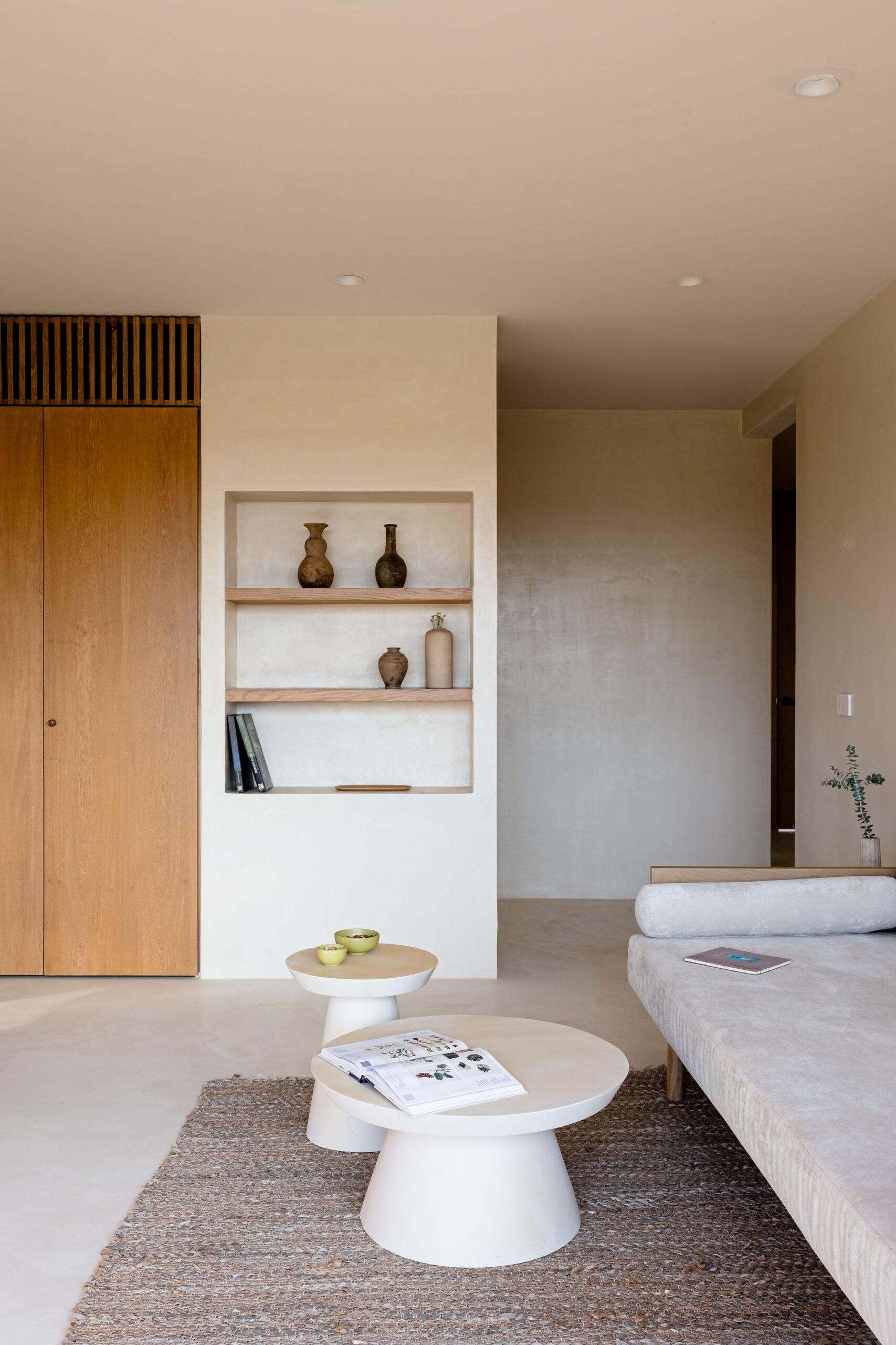 Luxurious Three-Bedroom Residence: Where Space Meets Sustainable Elegance — photo 12