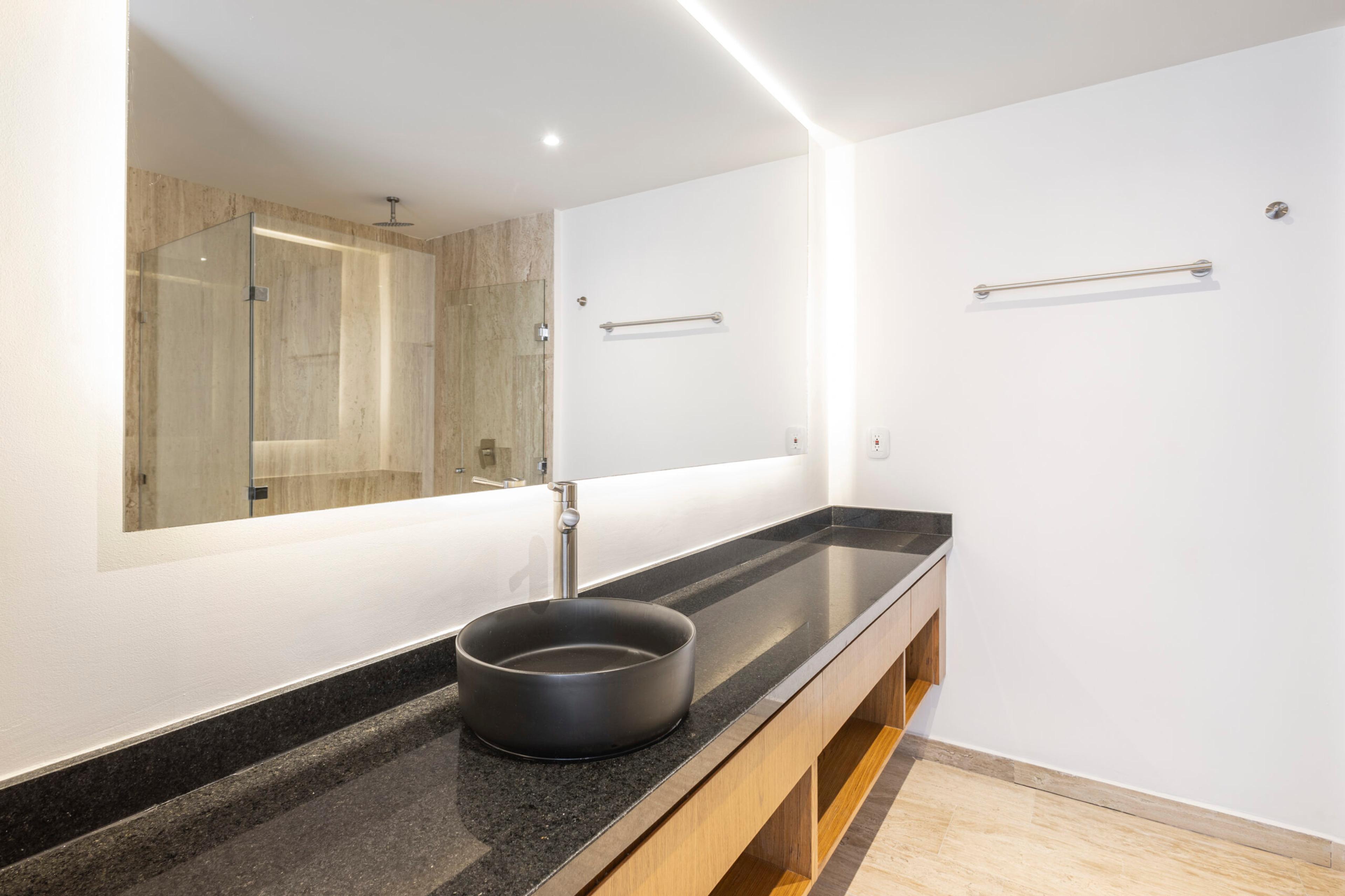 Mistiq Gardens 2 | Turn-Key Luxury Studio — photo 8