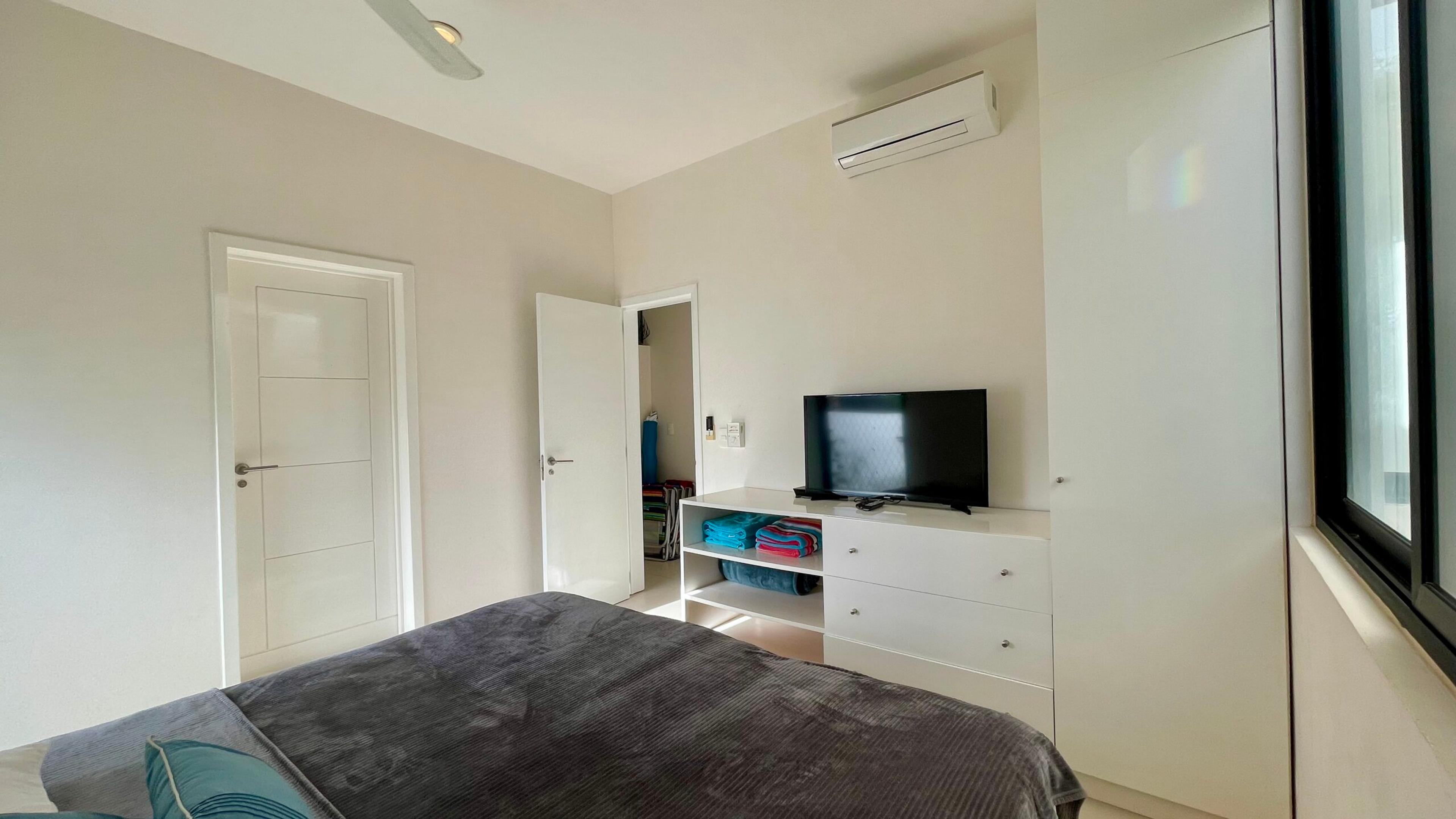Polo 88 | Two-Bedroom: Bright Living Steps from the Best Beach in Playa — photo 17