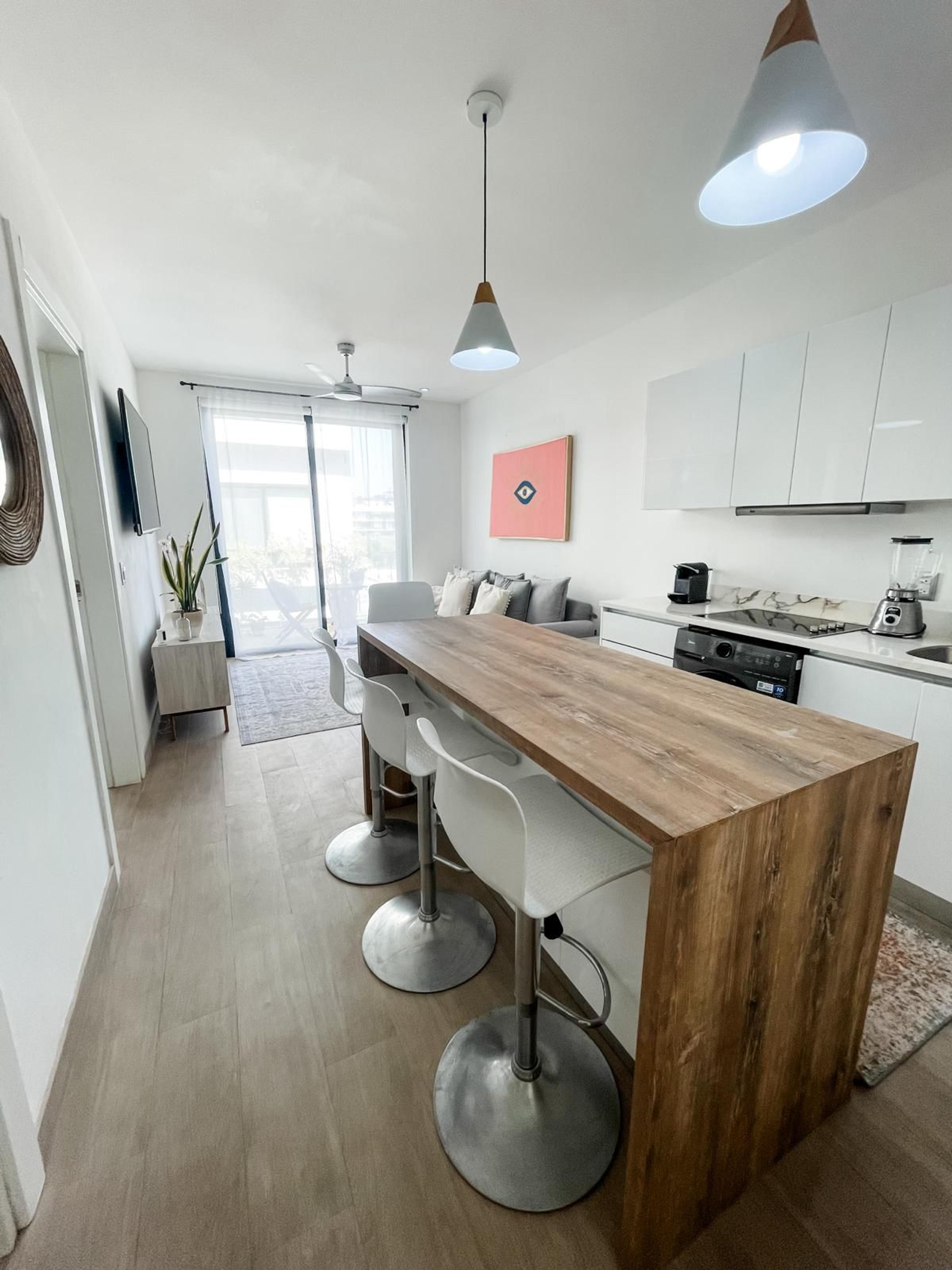 Moma 42 | Centrally Located 1-Bedroom in the Golden Zone — photo 16