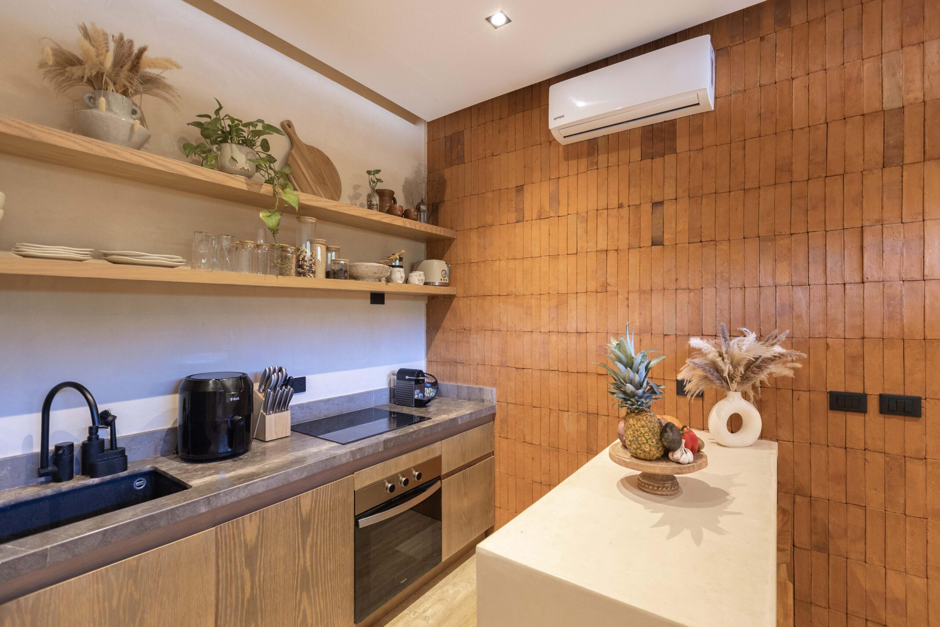 Xaana | Bohemian-Luxe Ground Floor Haven — photo 1