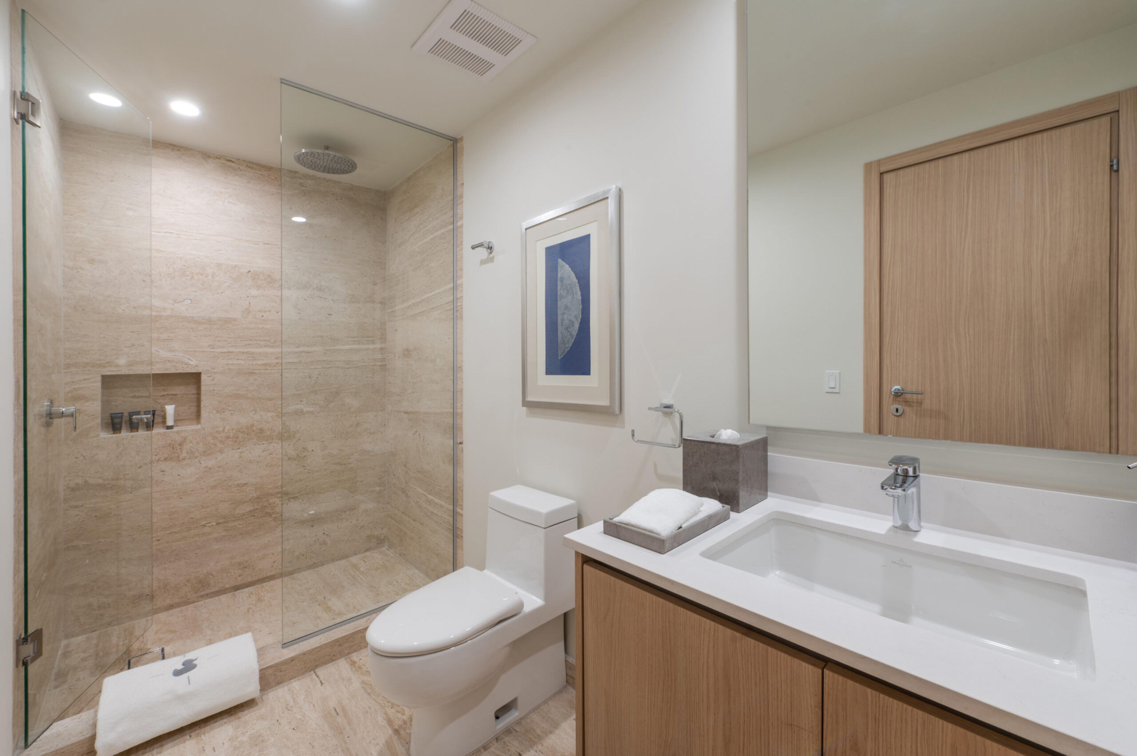Luxury 4-Bedroom Residence in Puerto Cancún — photo 16