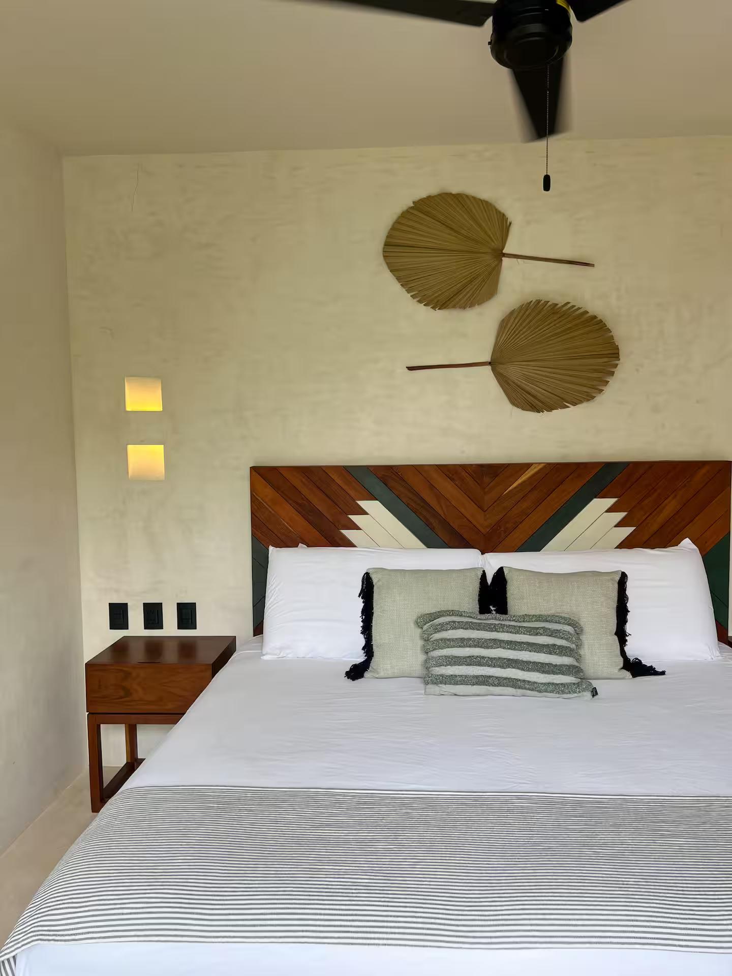 Zambo | Penthouse: Incredible 2-Level 3-Bed Lock-Off with Private Pool — photo 19