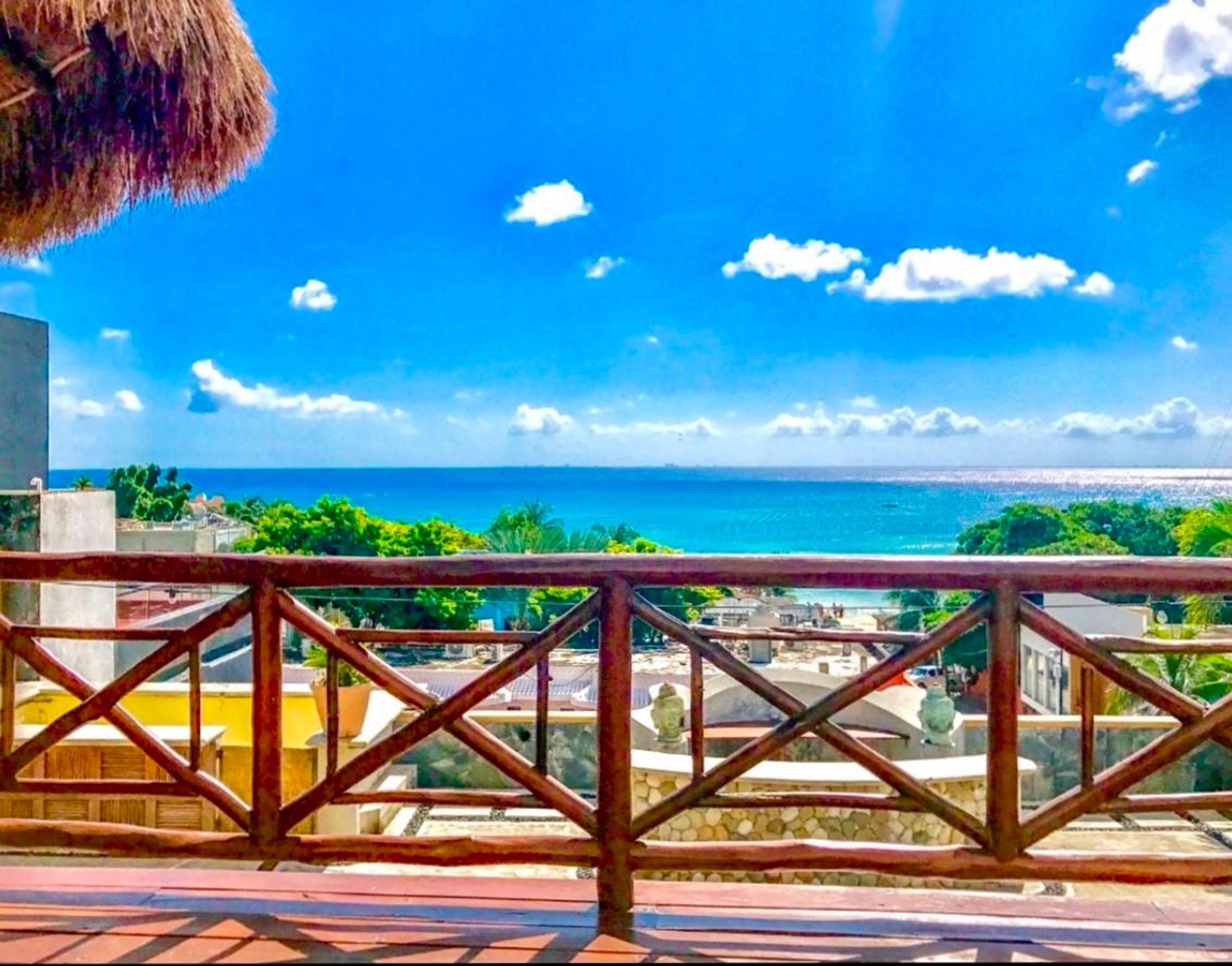 Boutique Hotel & Restaurant for Sale – Prime Location — photo 1