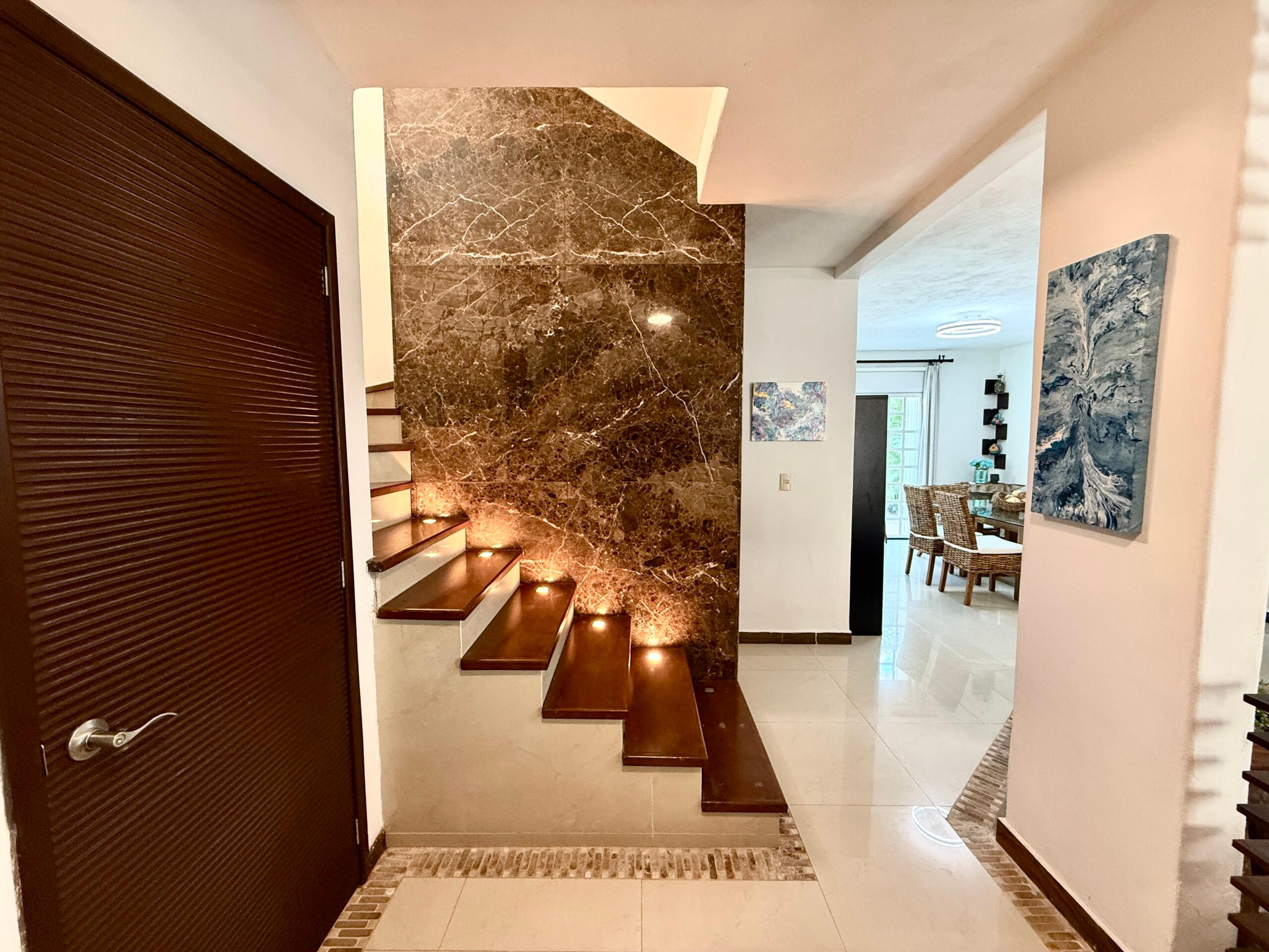Lol Tun | 5-Bedroom Home with Private Pool — photo 12