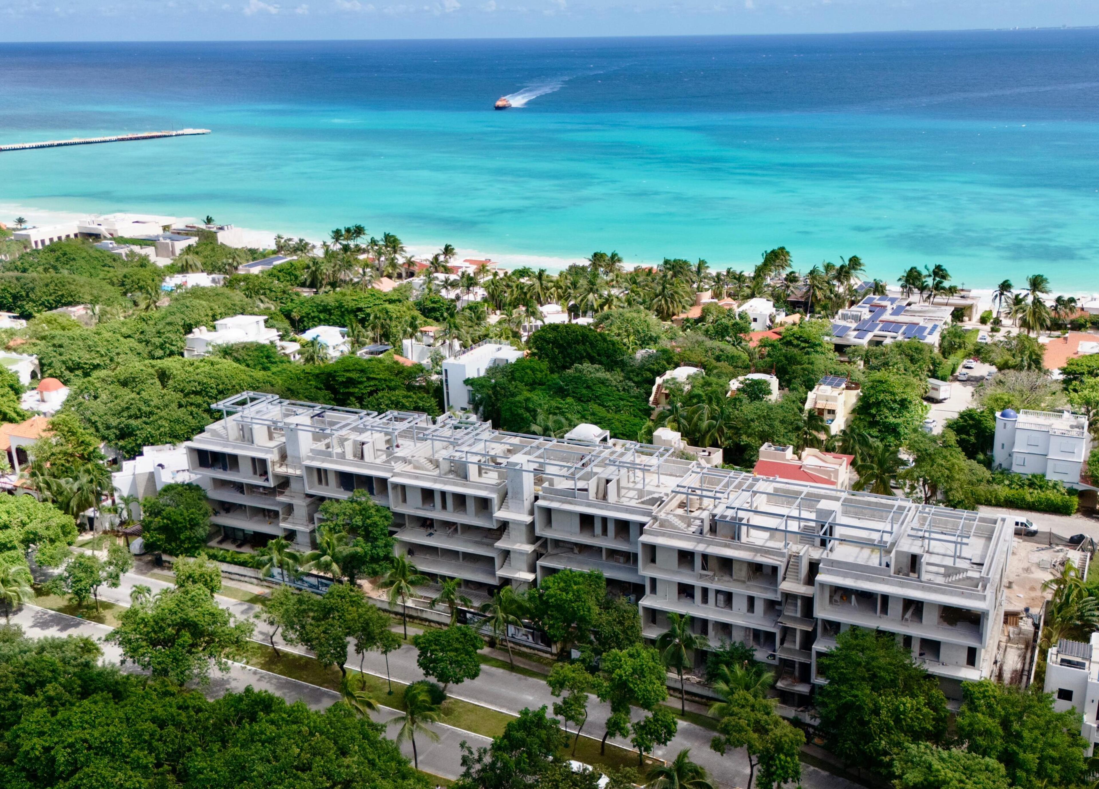 Luxurious 4-Bedroom Residence in Exclusive Playacar Phase I — photo 6