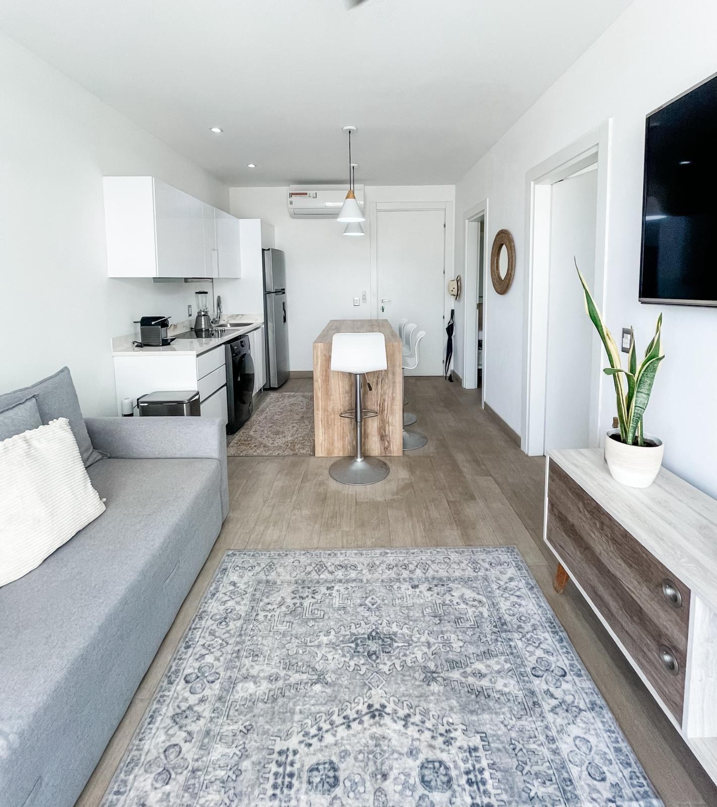 Moma 42 | Centrally Located 1-Bedroom in the Golden Zone — photo 8