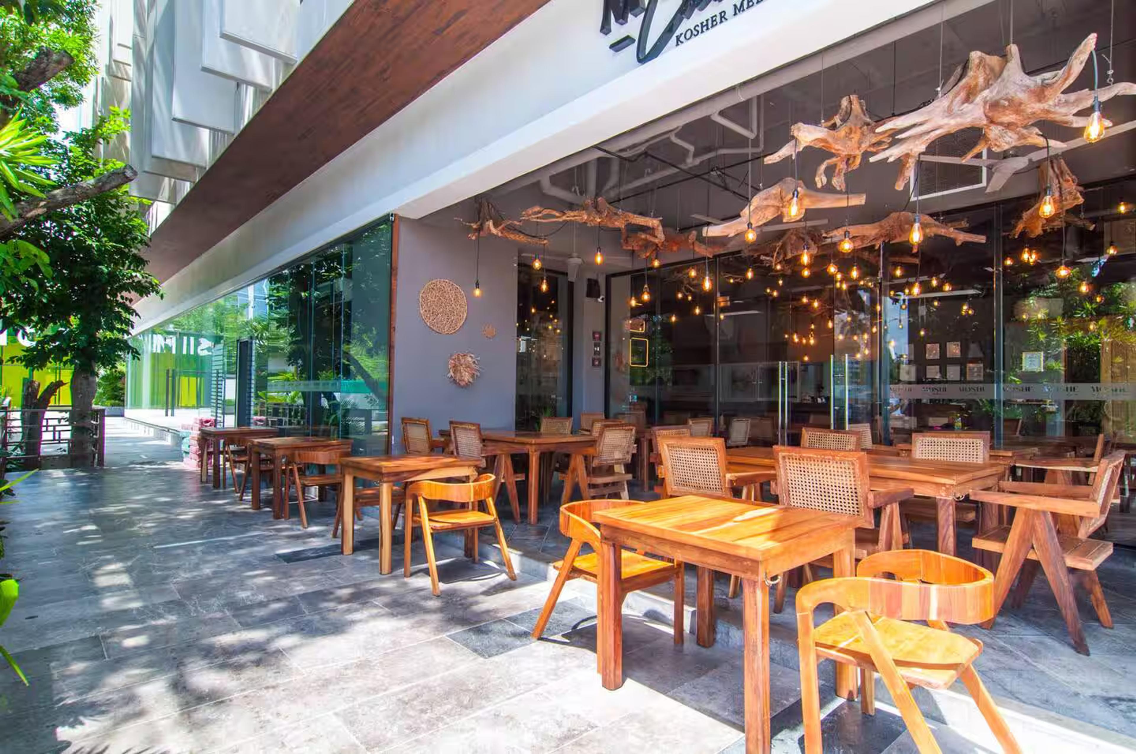 Ipana | Stunning Furnished Unit Shaded with Beautiful Ceiba Tree — photo 8