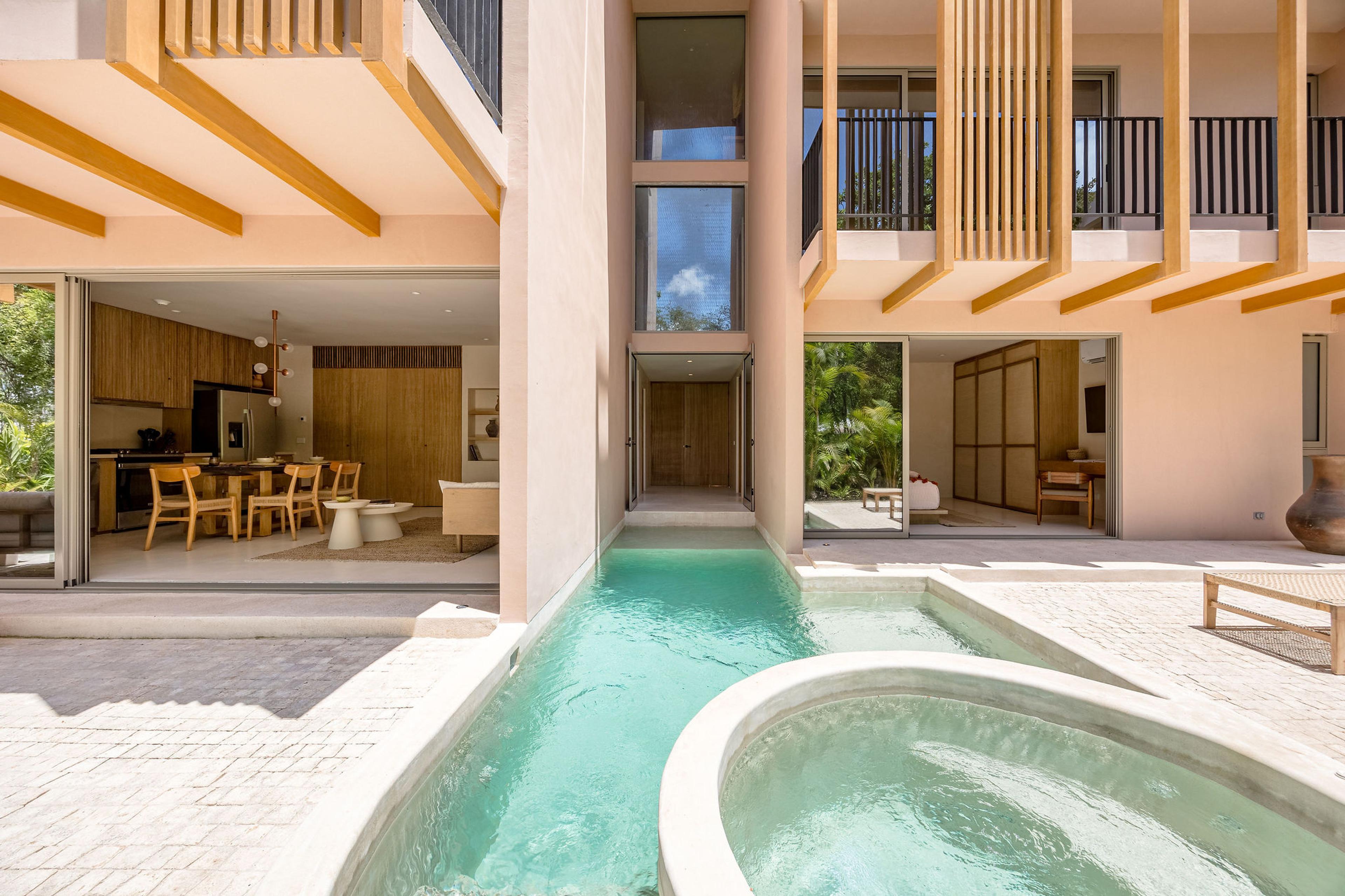 Luxurious Three-Bedroom Residence: Where Space Meets Sustainable Elegance — photo 4