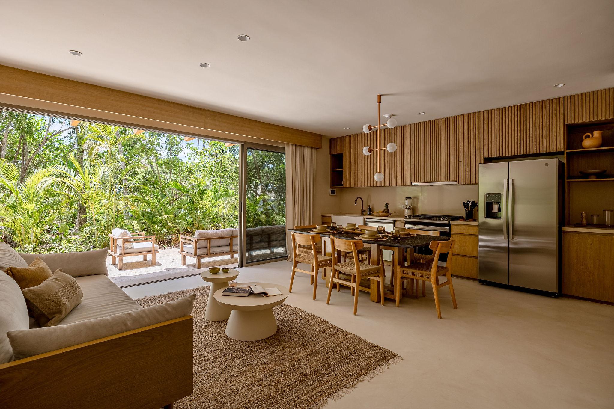 Luxurious Three-Bedroom Residence: Where Space Meets Sustainable Elegance — photo 5