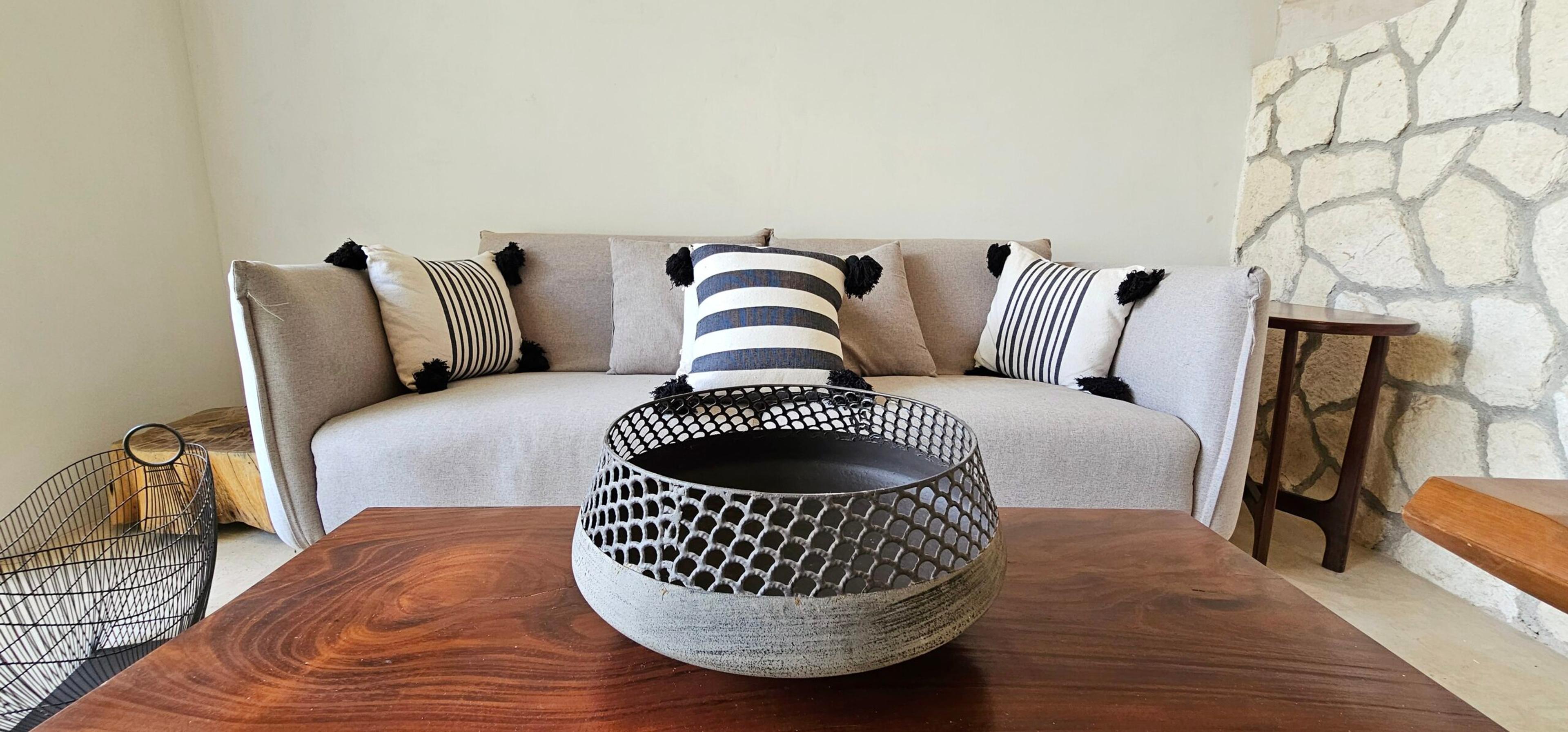 Cienfuegos | Modern Two-Level Townhouse — photo 4