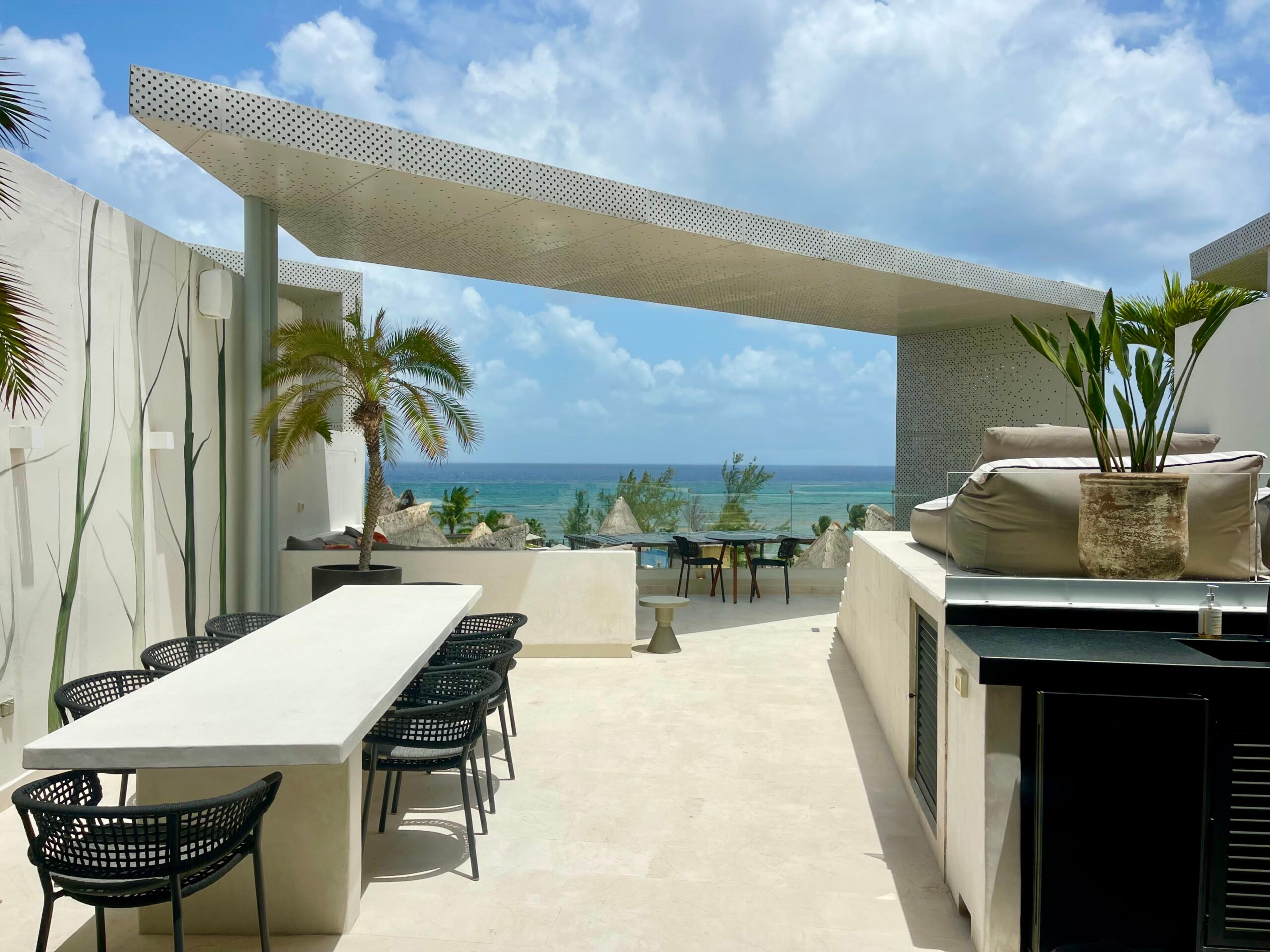 Miranda | Beachside Elegance – 4BR, 4BA Gem — photo 15
