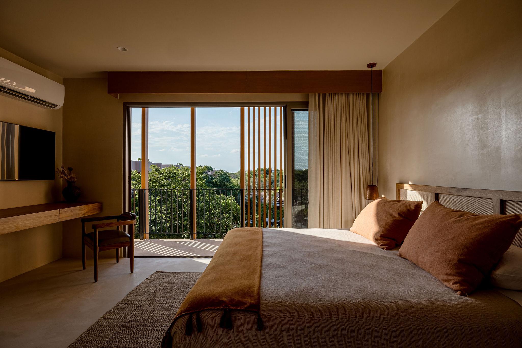 Luxurious Three-Bedroom Residence: Where Space Meets Sustainable Elegance — photo 30