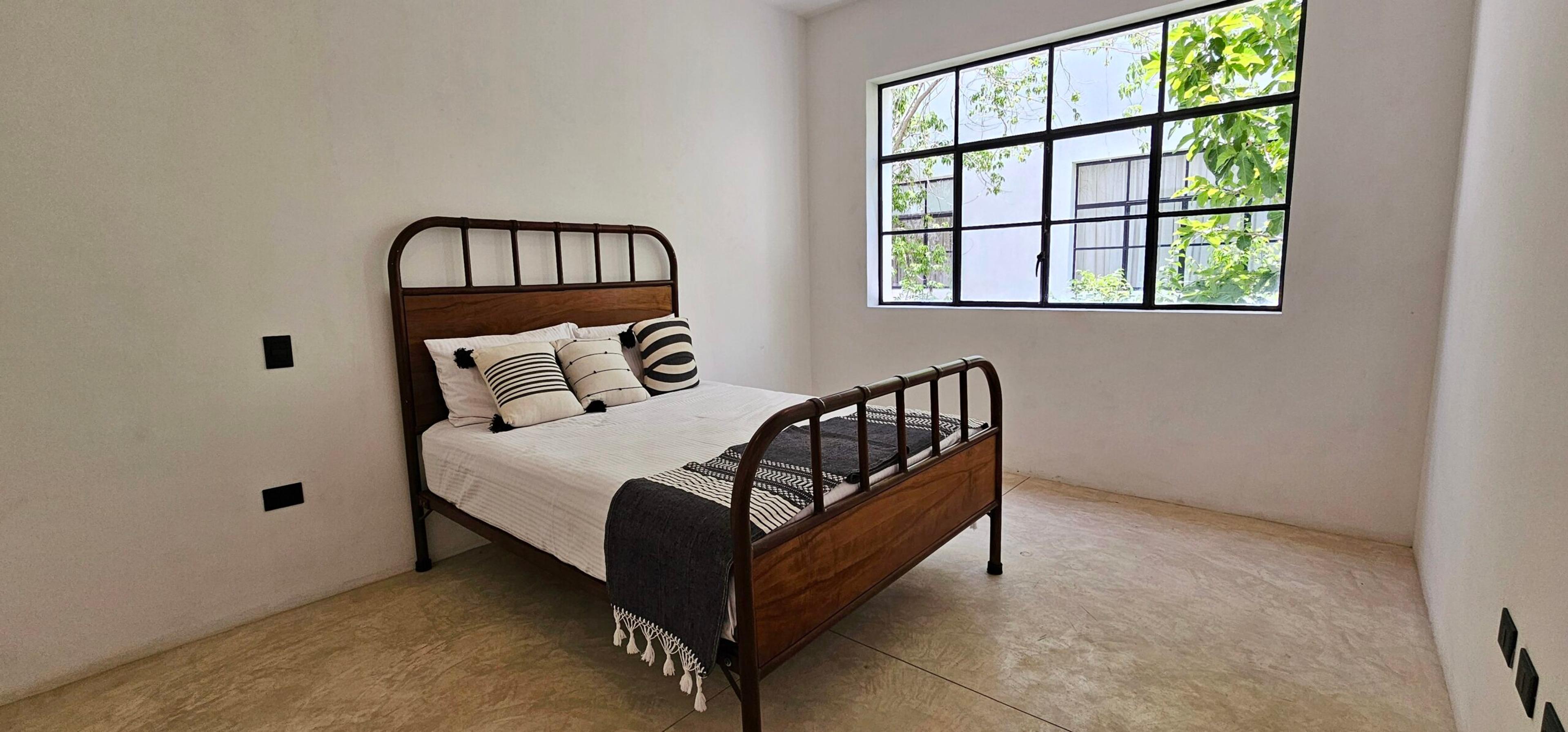 Cienfuegos | Modern Two-Level Townhouse — photo 21