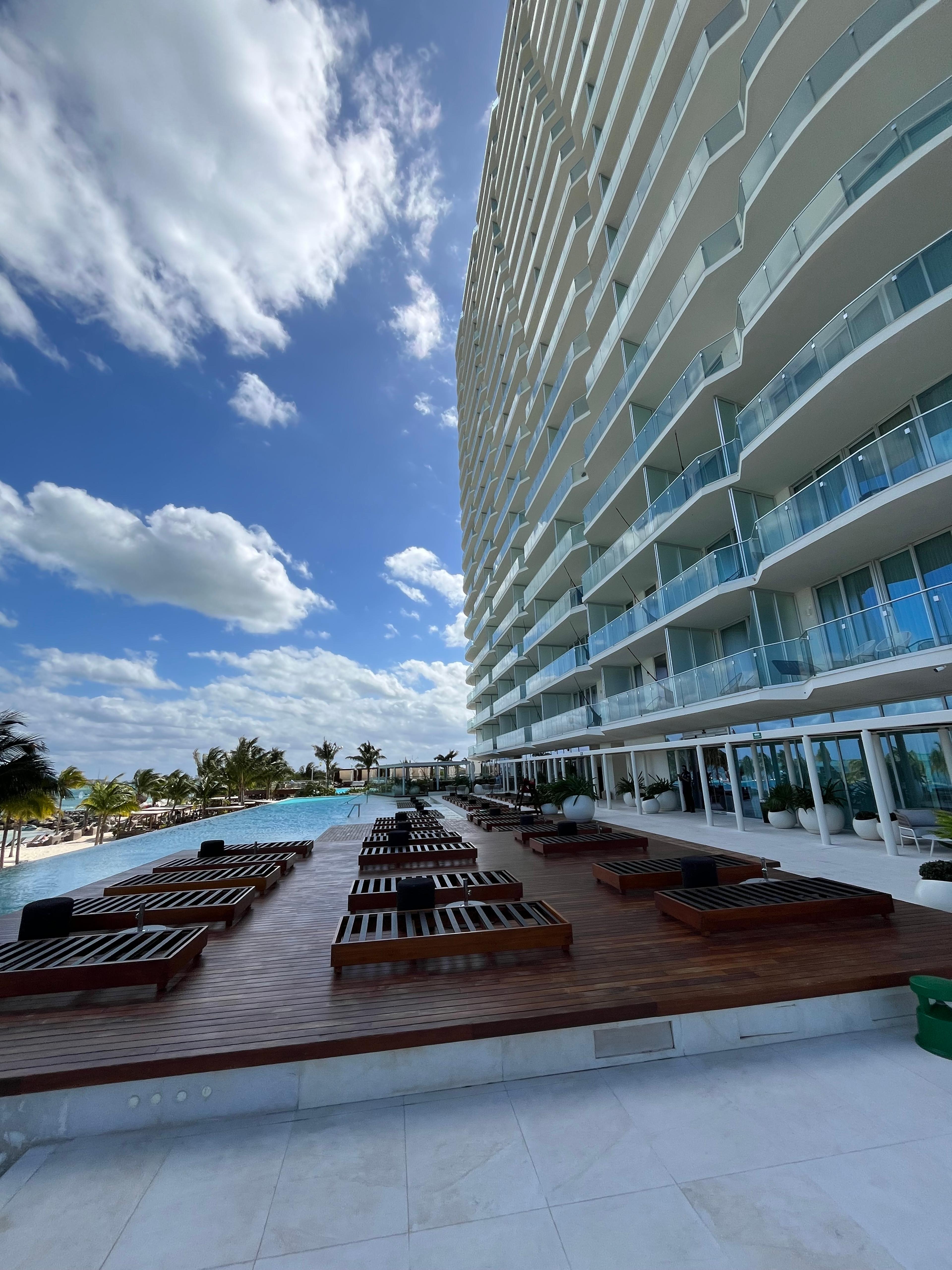 ⁠SLS Hotel & Residences — photo 12