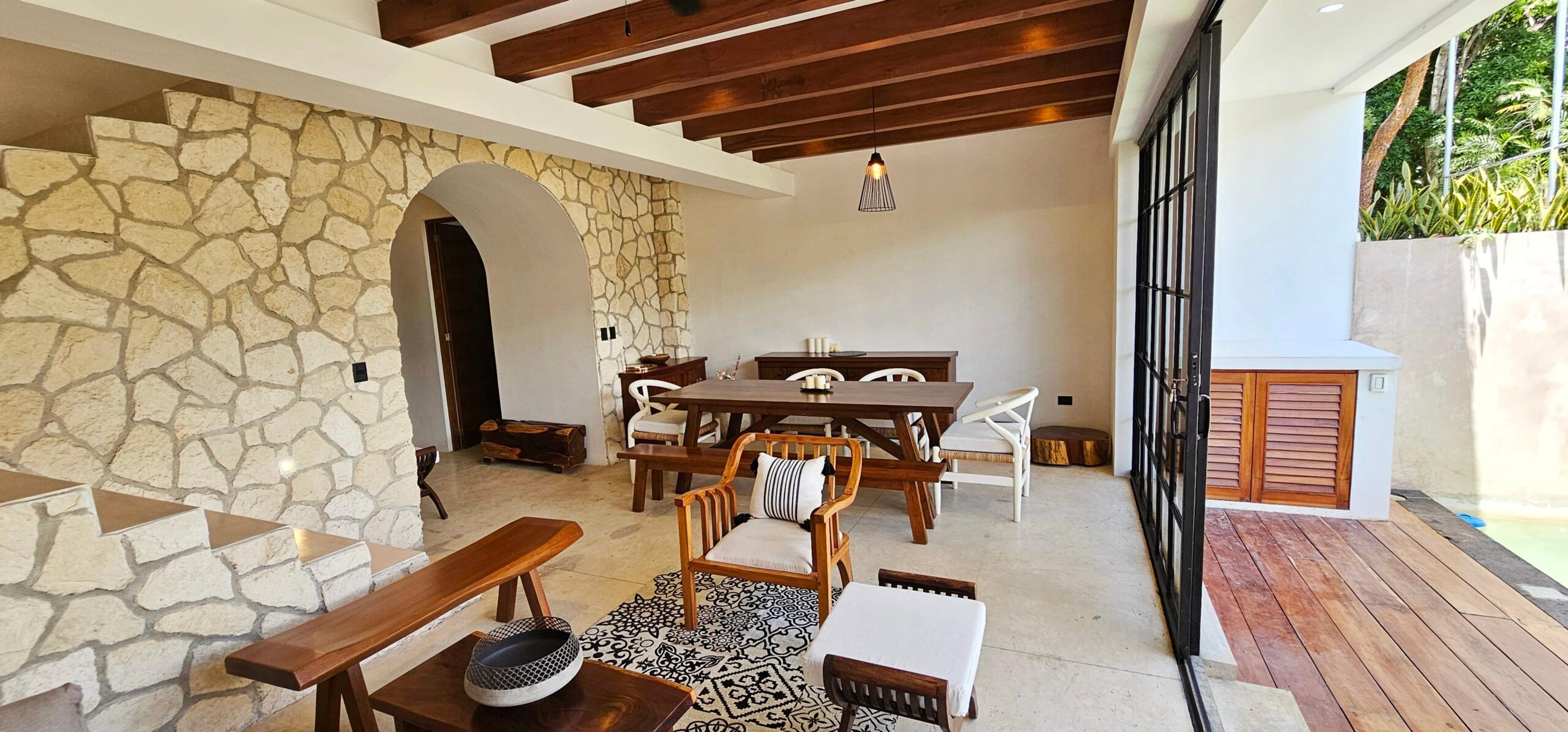 Cienfuegos | Modern Two-Level Townhouse — photo 1