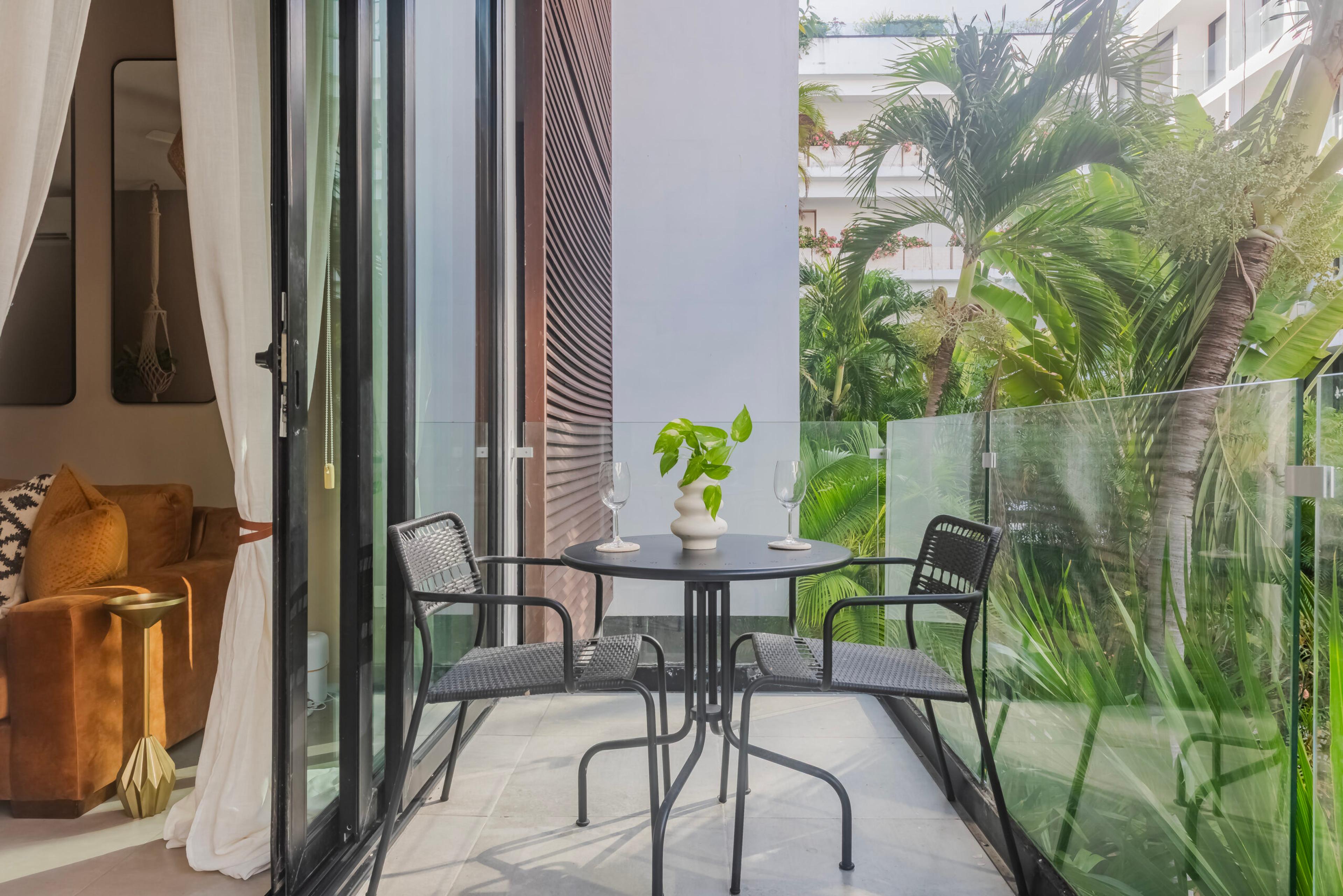 The City | Bright Modern Condo in The City — photo 6