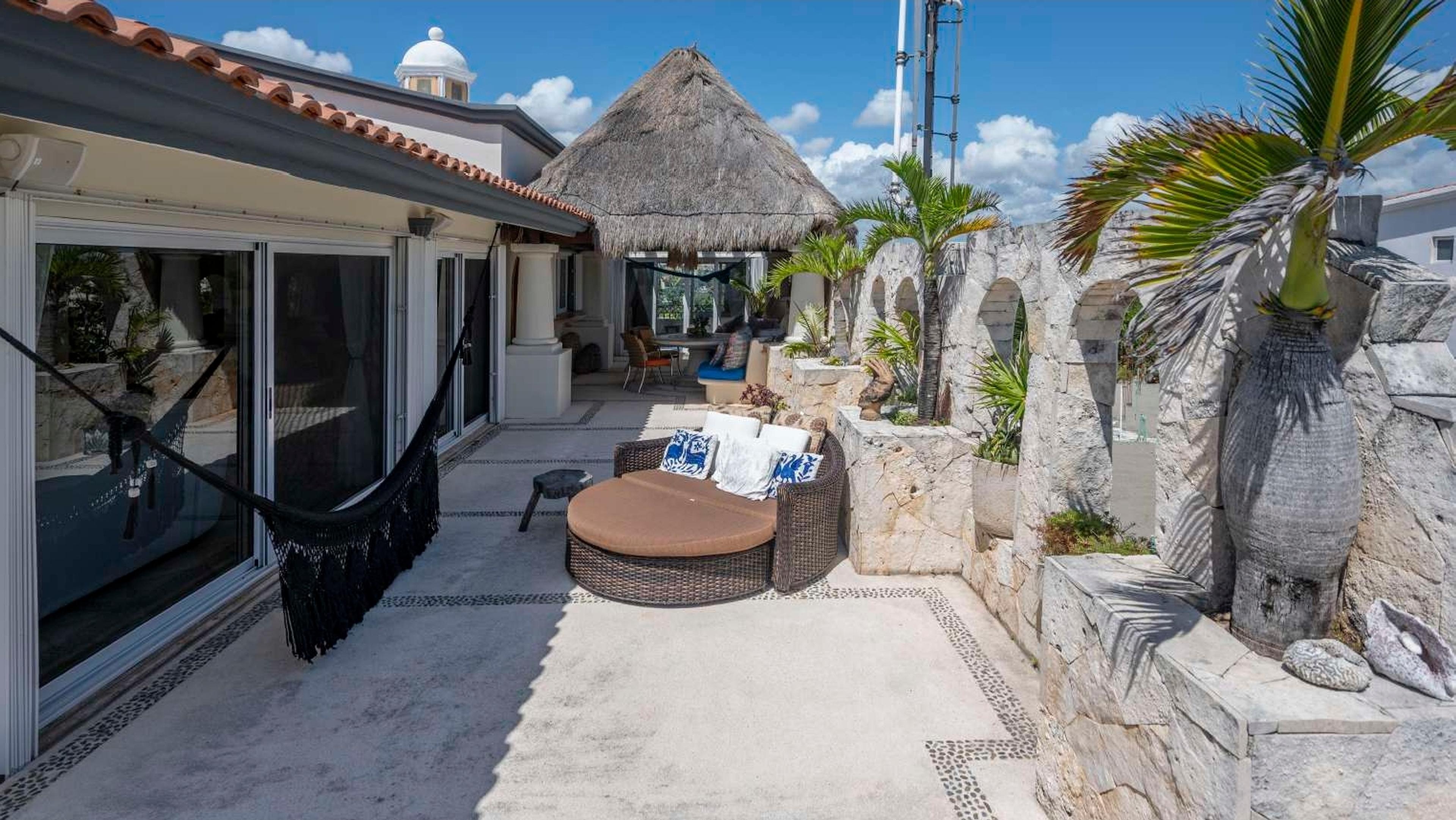 Quinta Luna | Exclusive 3-Bedroom Penthouse in Puerto Aventuras with Views — photo 4