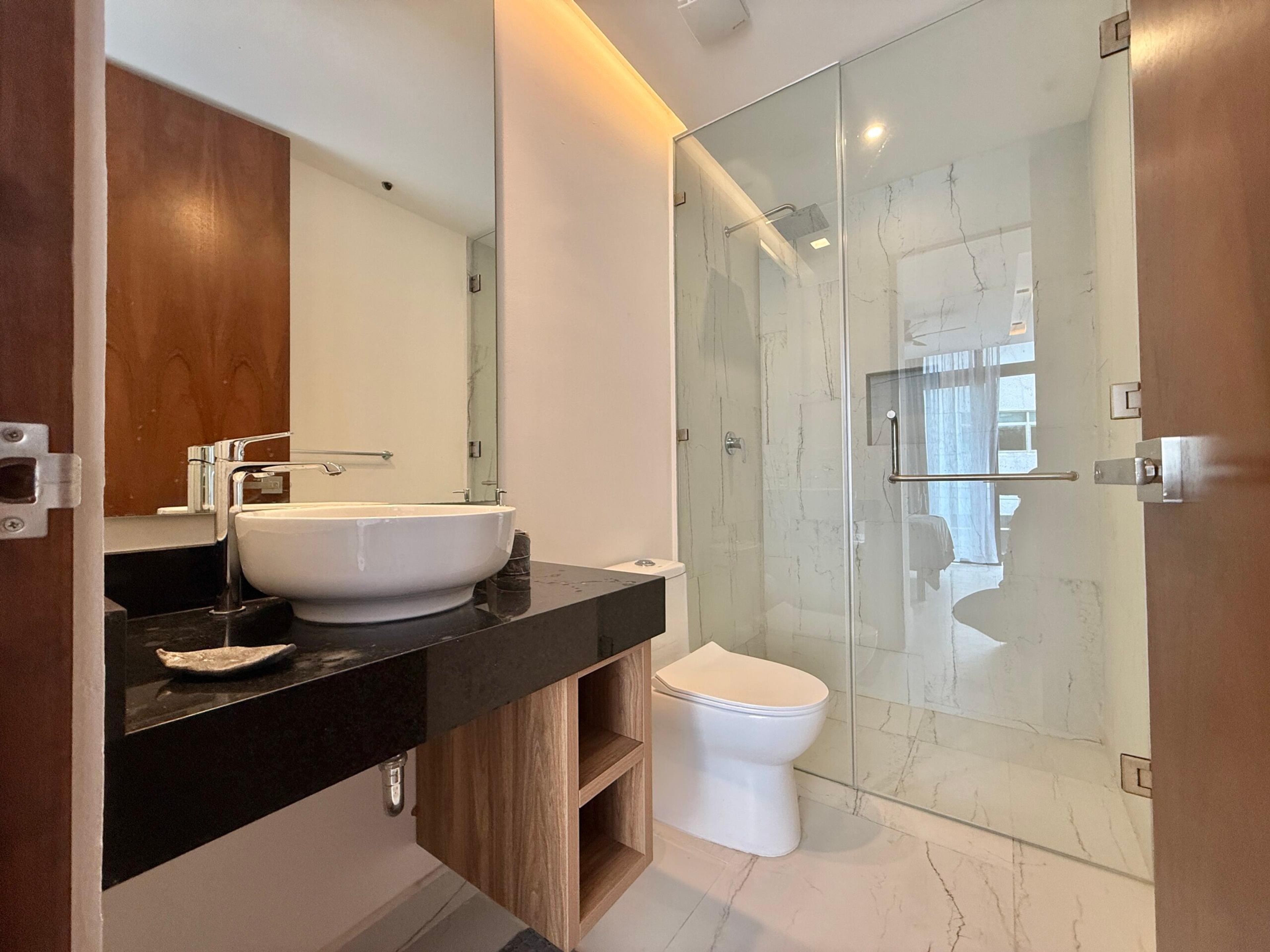 Oxygen 5th Av | Modern 1-Bedroom Condo — photo 20