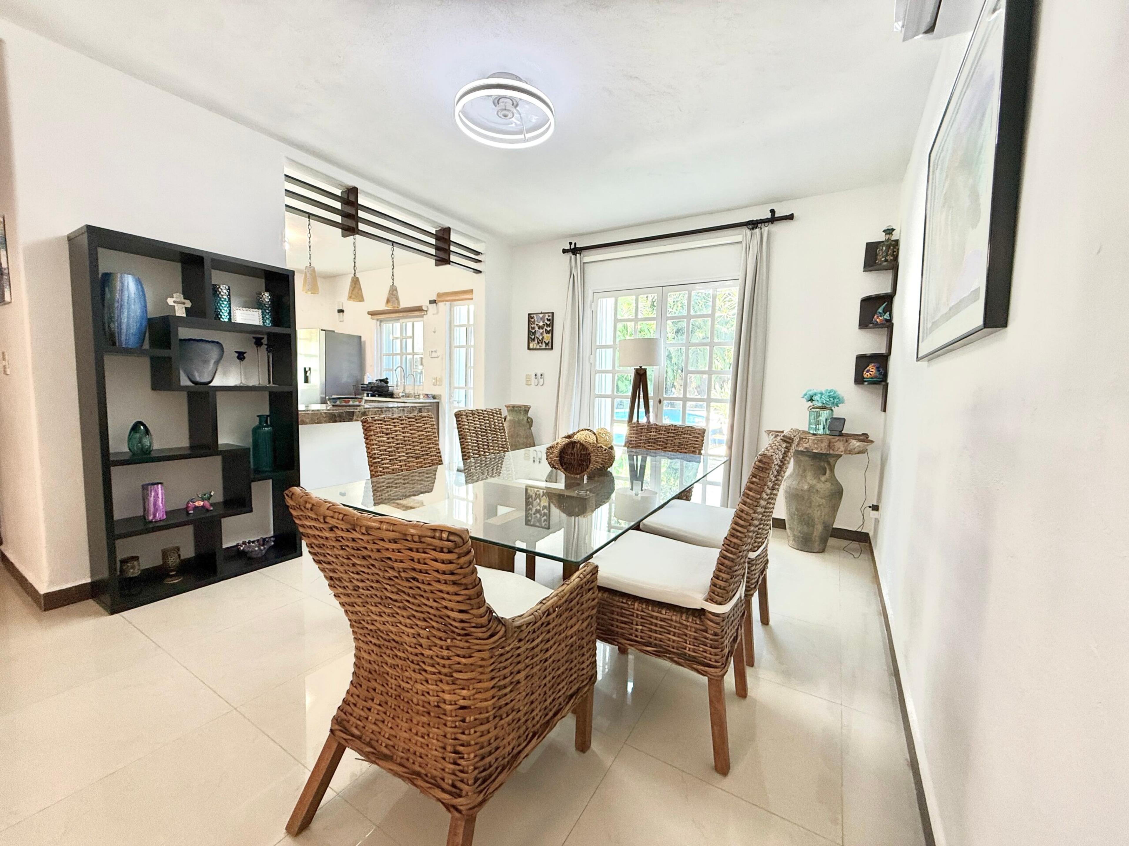 Lol Tun | 5-Bedroom Home with Private Pool — photo 19