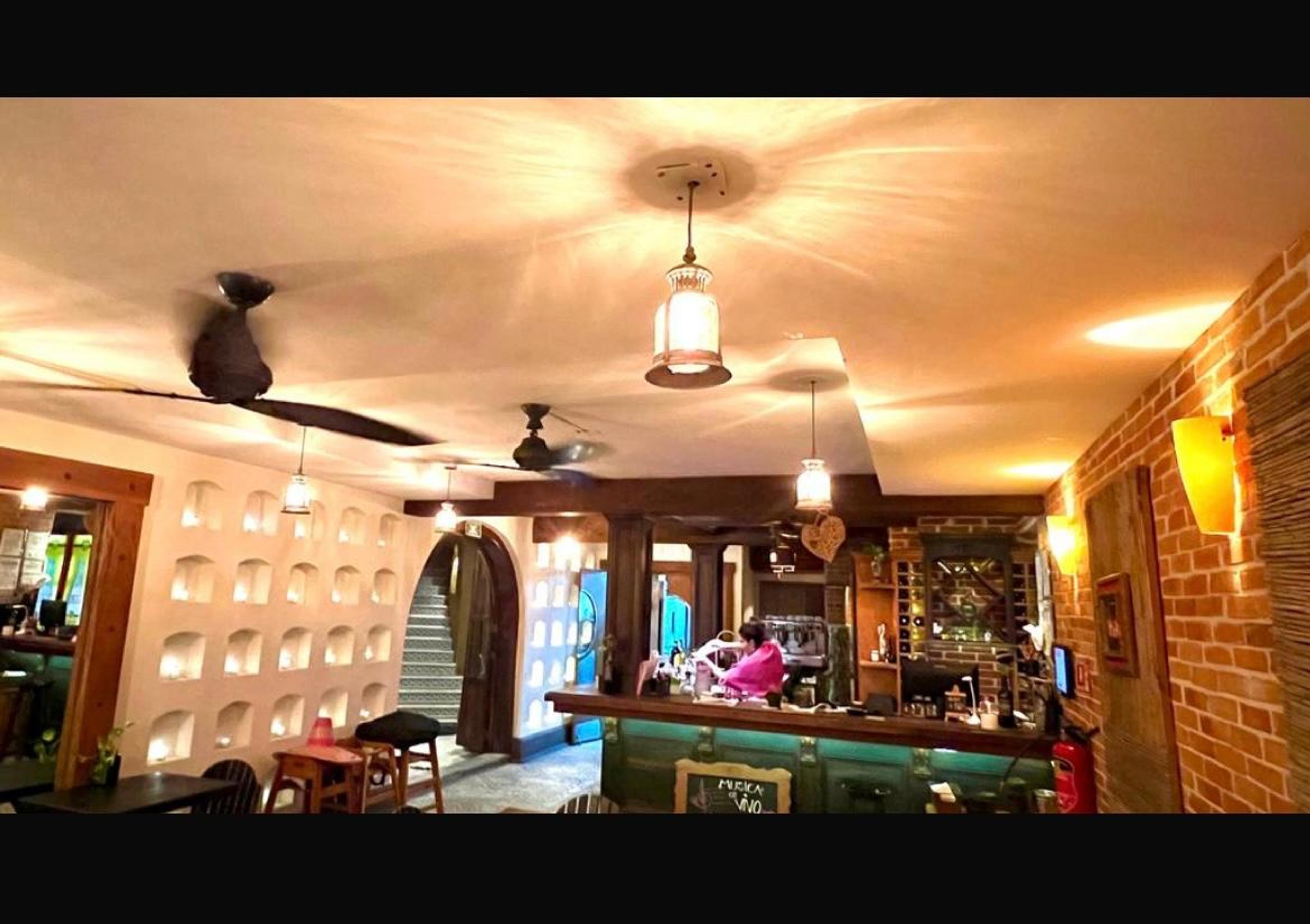 Boutique Hotel & Restaurant for Sale – Prime Location — photo 10