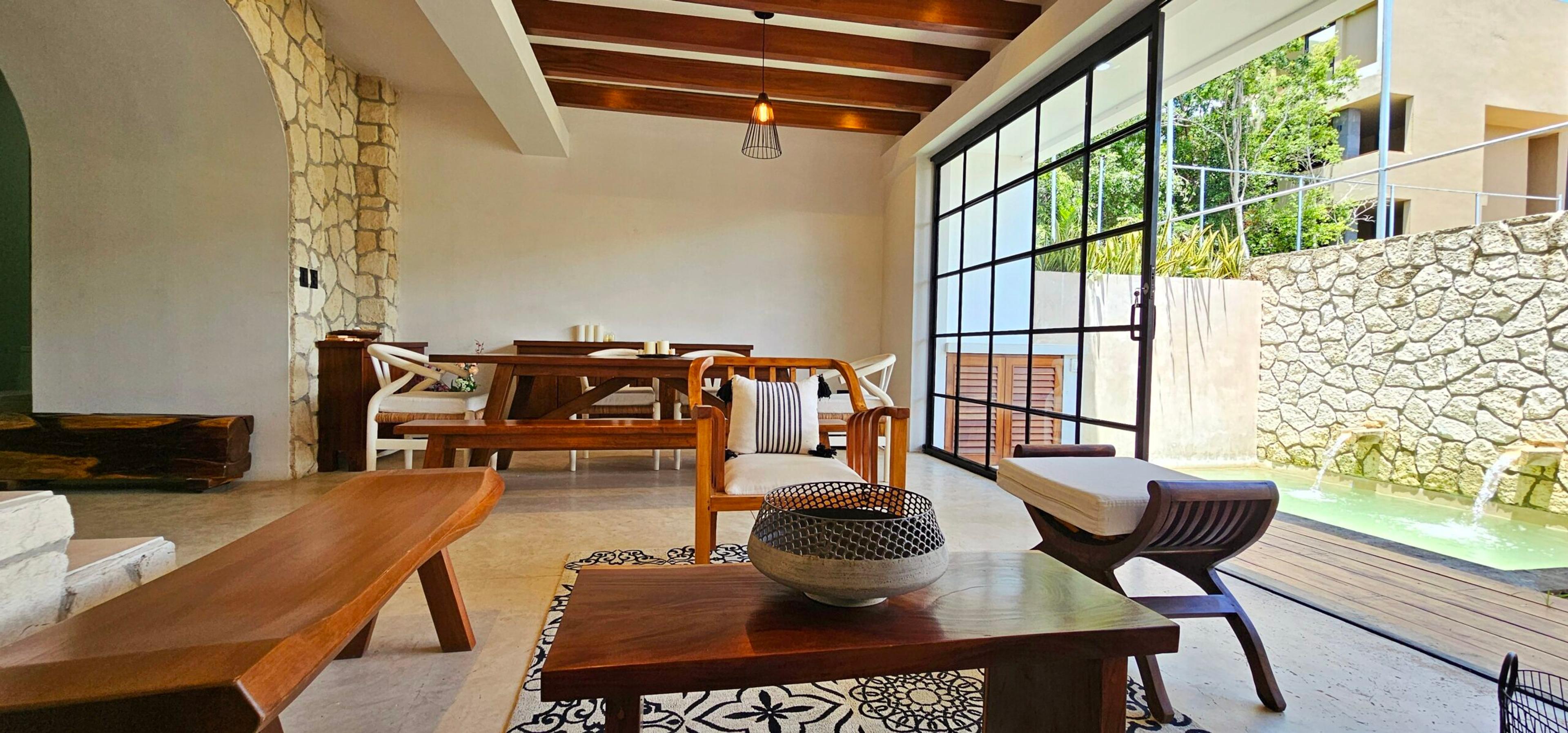 Cienfuegos | Modern Two-Level Townhouse — photo 11