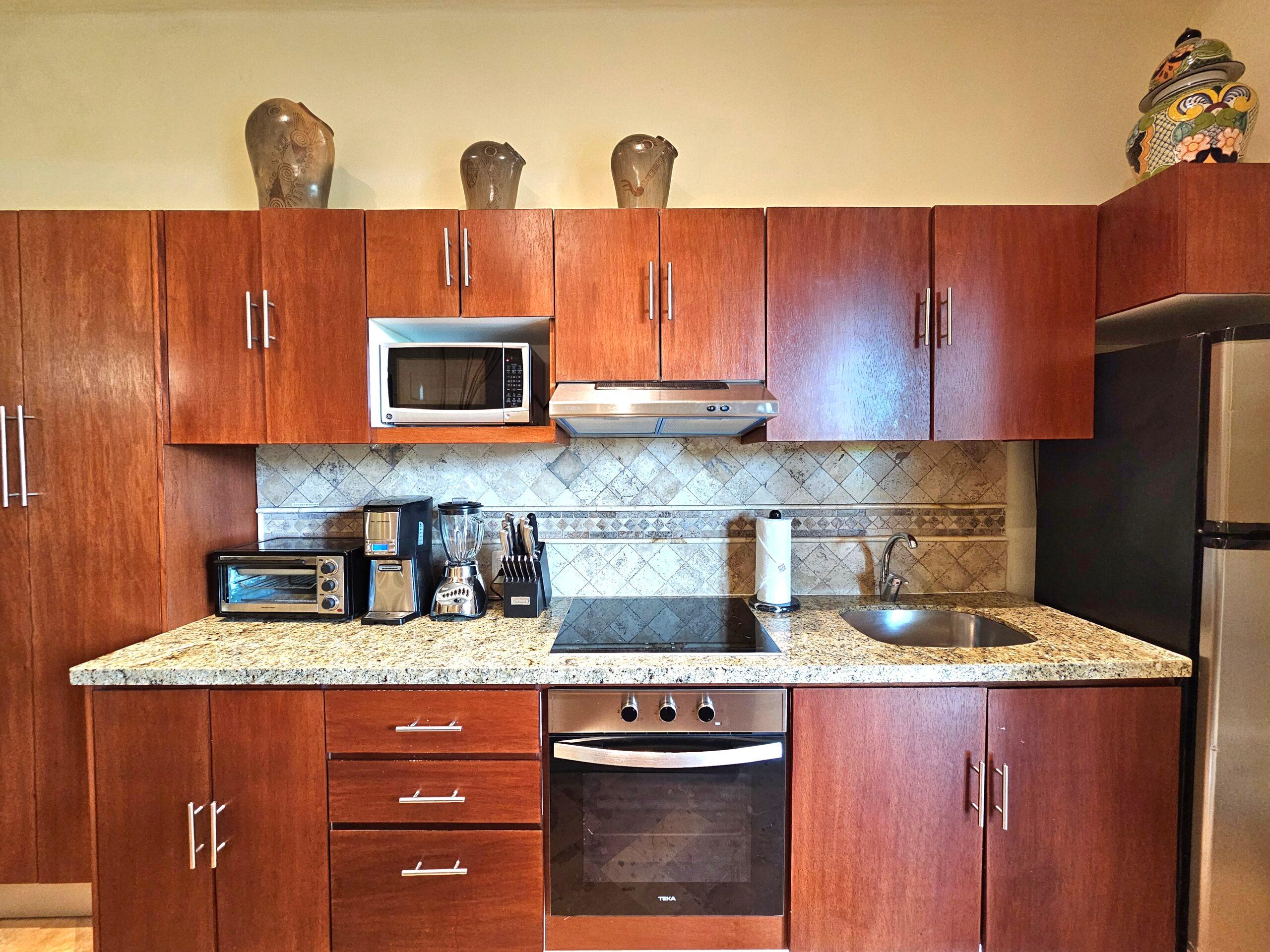 Porto Playa | Rustic 2-Bedroom Condo with Pool View — photo 17