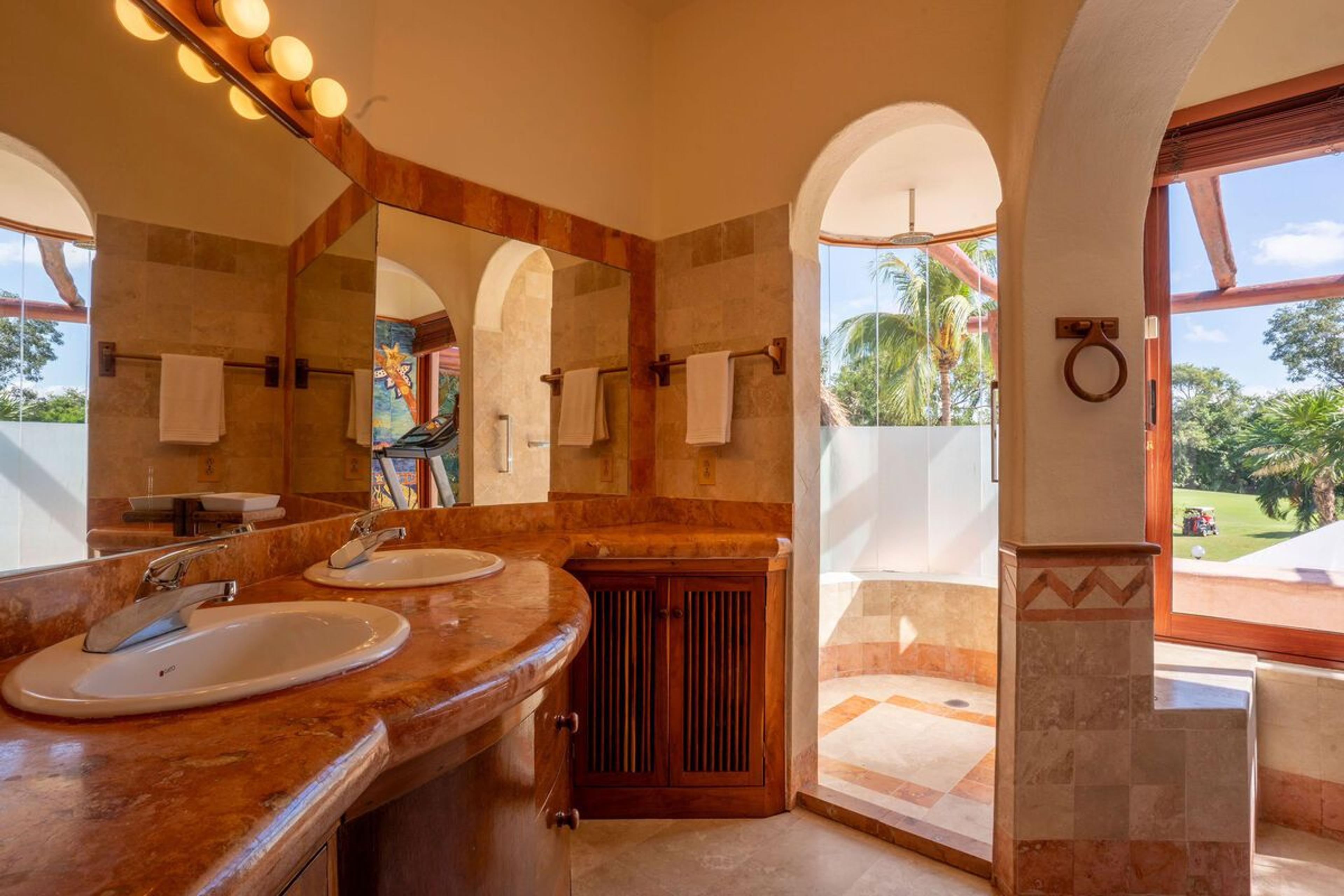 Pakal Golf Estate | 5-Bedroom Villa, Playacar — photo 19