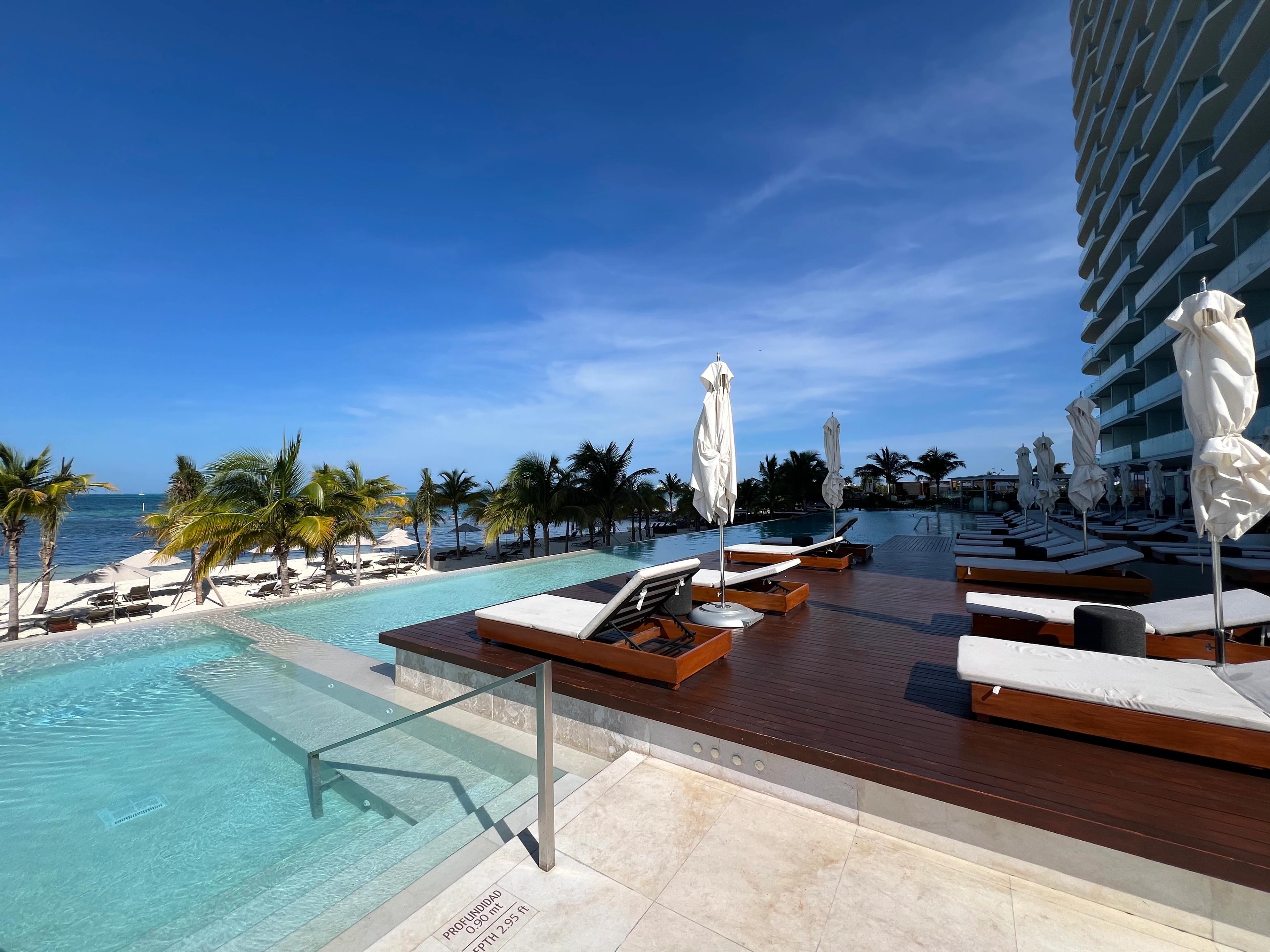 SLS Hotel & Residences — photo 2
