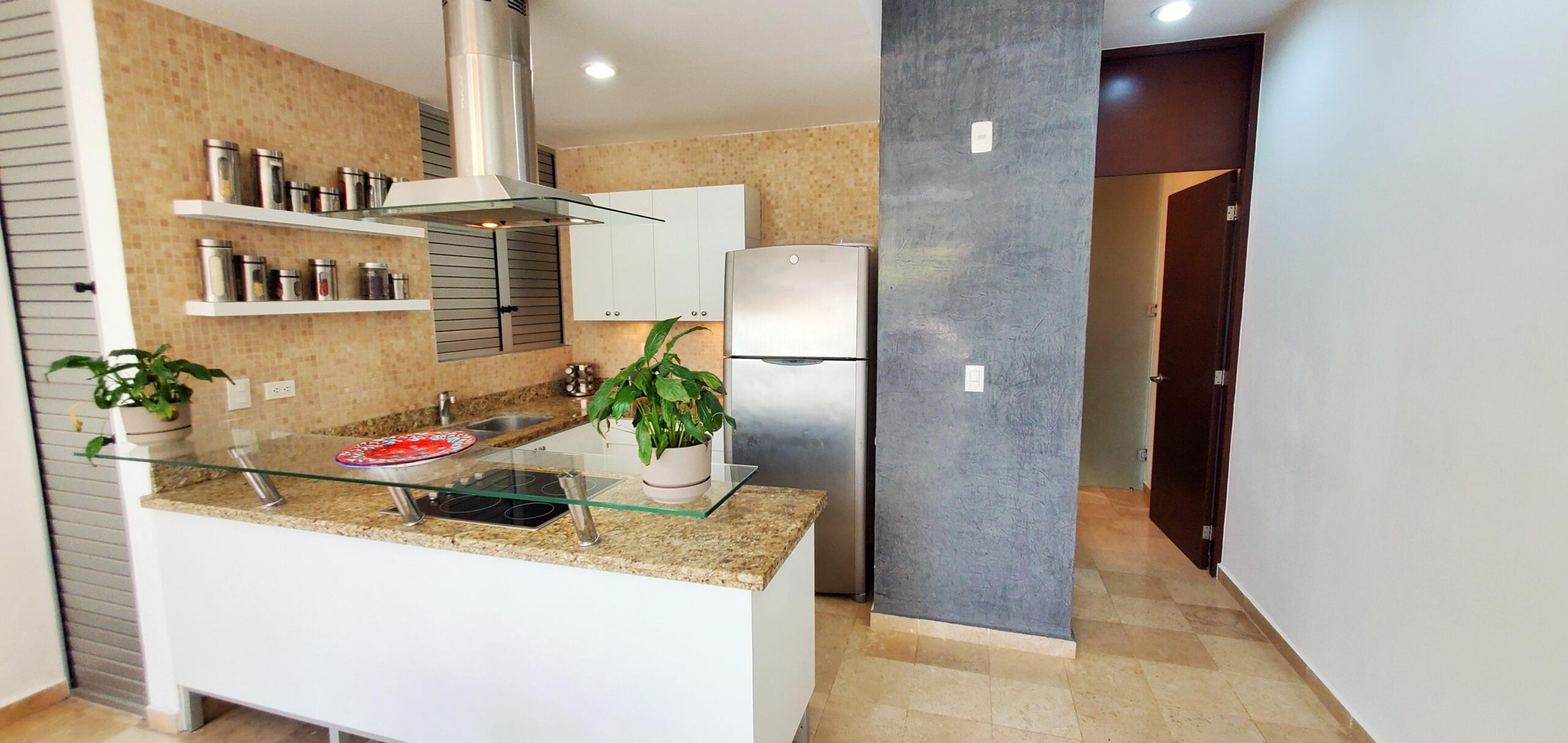 Arena | 2 Bedroom Loft Steps from the Beach — photo 4