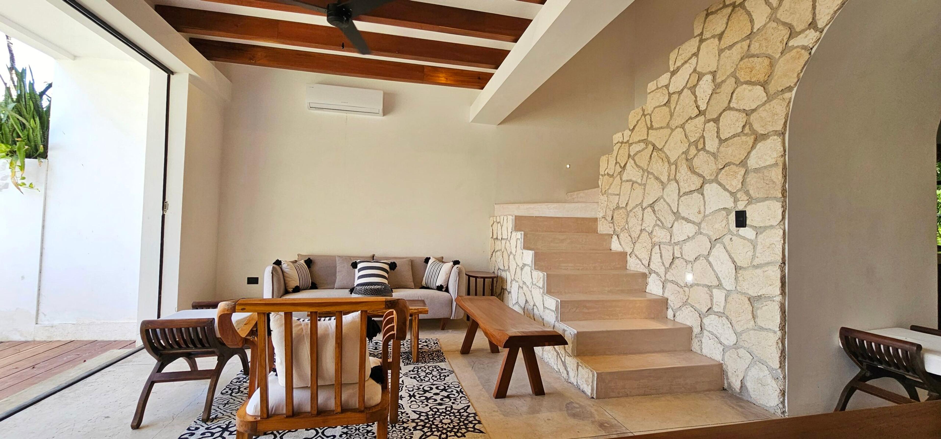 Cienfuegos | Modern Two-Level Townhouse — photo 9