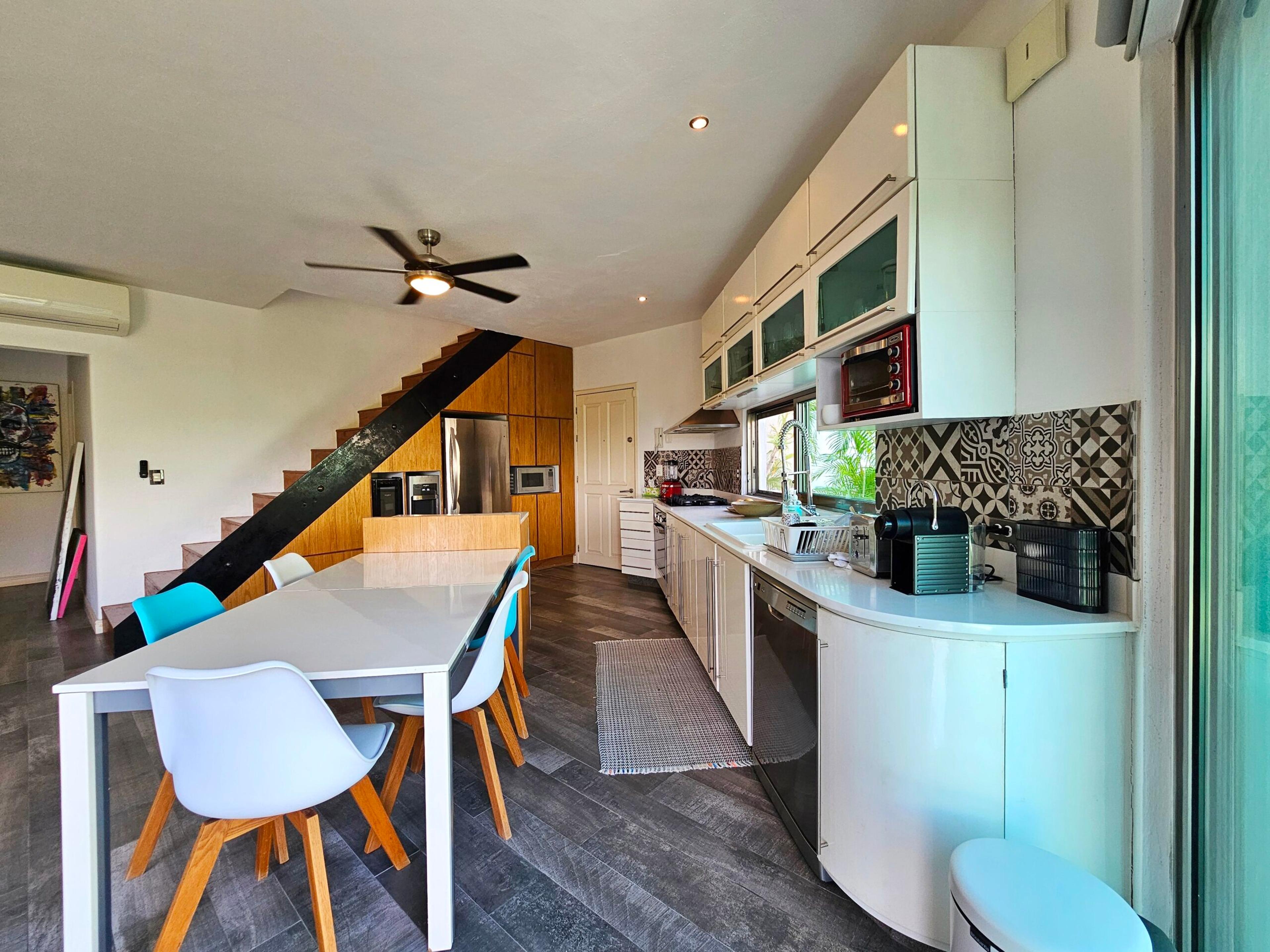 Capri | Modern Ocean-View Penthouse in the Heart of Playa del Carmen — photo 24
