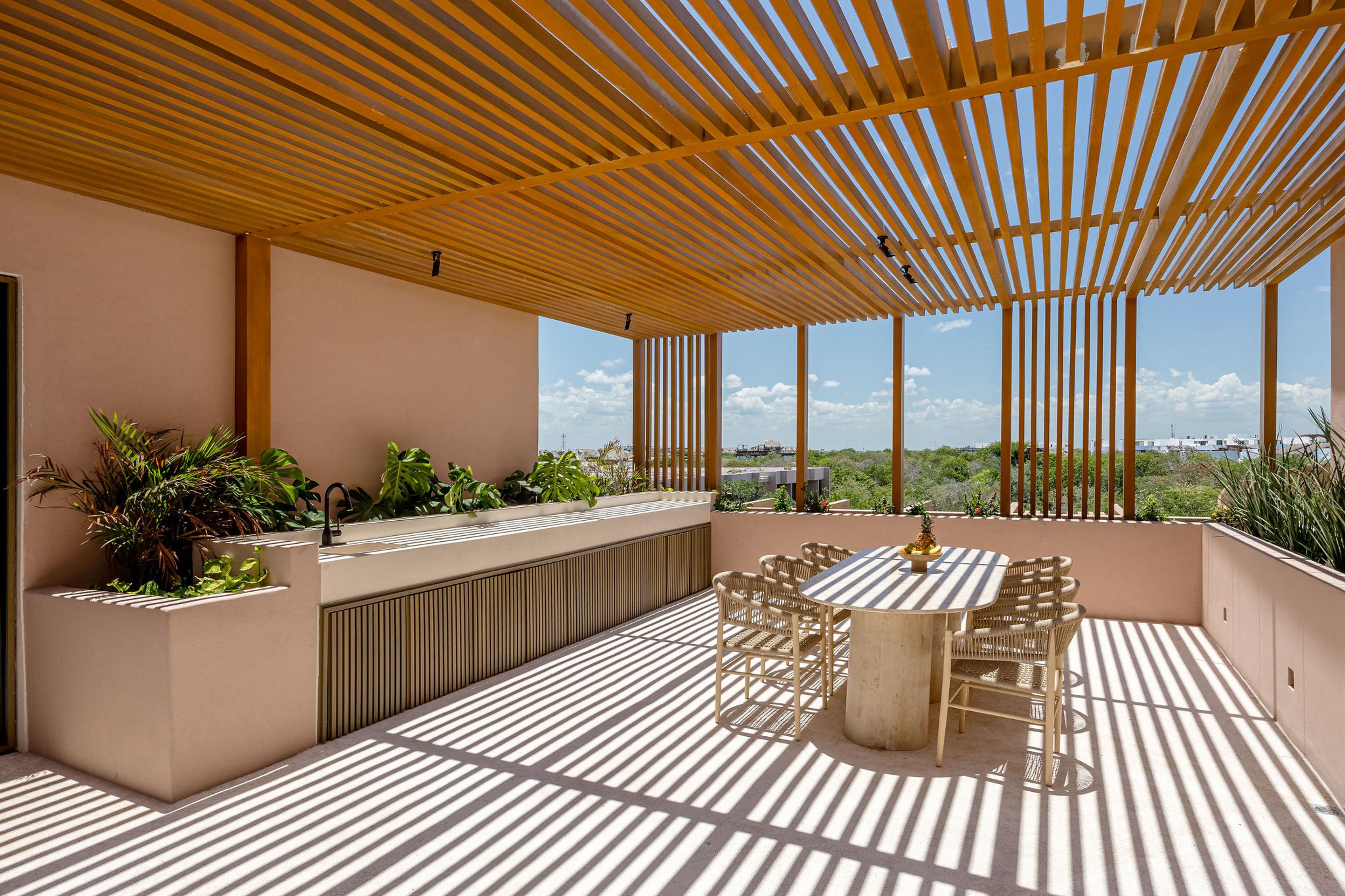 Luxurious Three-Bedroom Residence: Where Space Meets Sustainable Elegance — photo 7