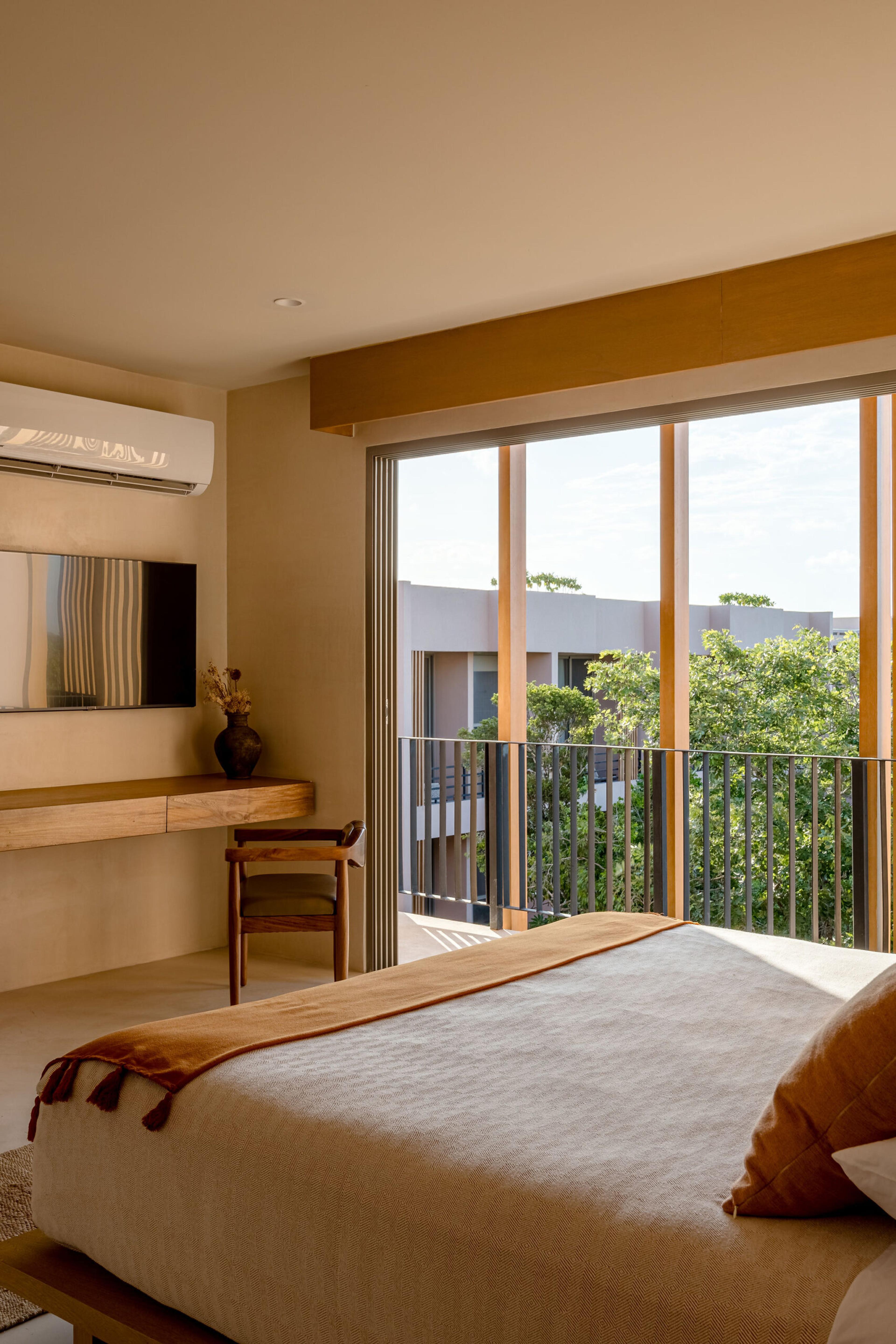 Luxurious Three-Bedroom Residence: Where Space Meets Sustainable Elegance — photo 18