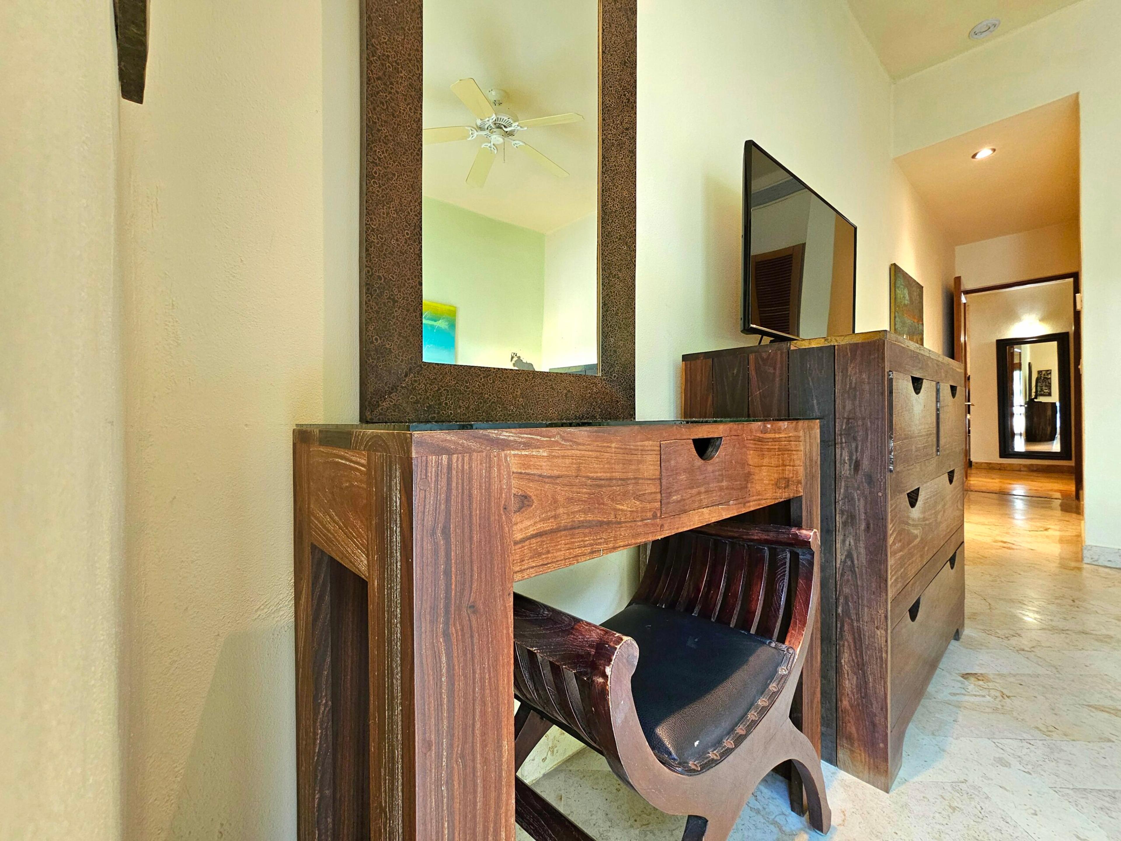 Porto Playa | Rustic 2-Bedroom Condo with Pool View — photo 25