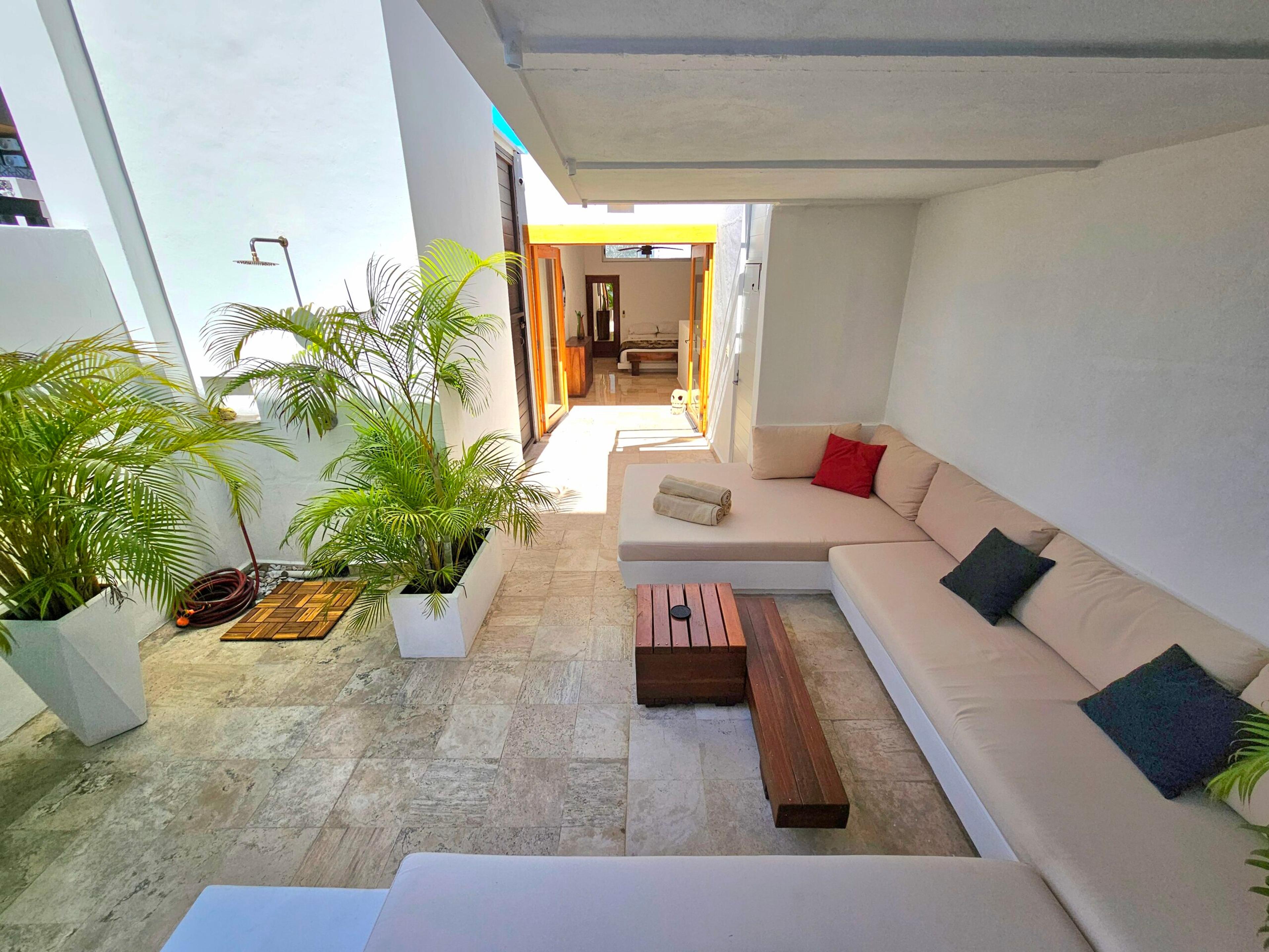 Arena | Private Rooftop 2 Bedroom Hideaway — photo 8