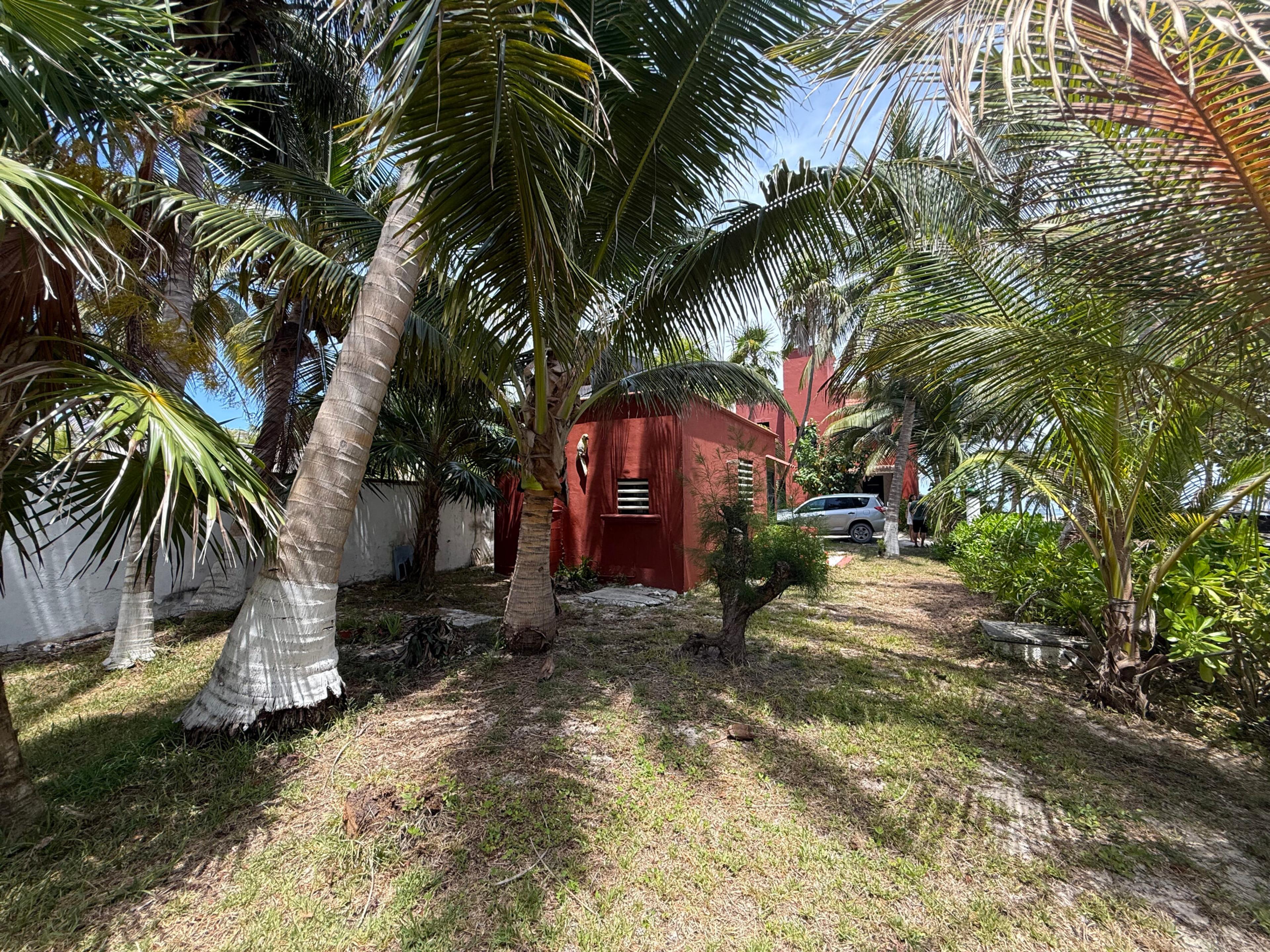 Charming Beachfront Home with Guest Casita — photo 10