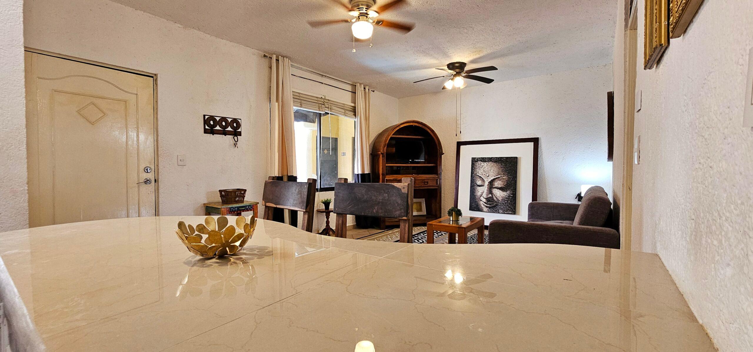 SOLD – Spectacular 1 Bedroom Renovation Opportunity – 3 min walk to beach — photo 9