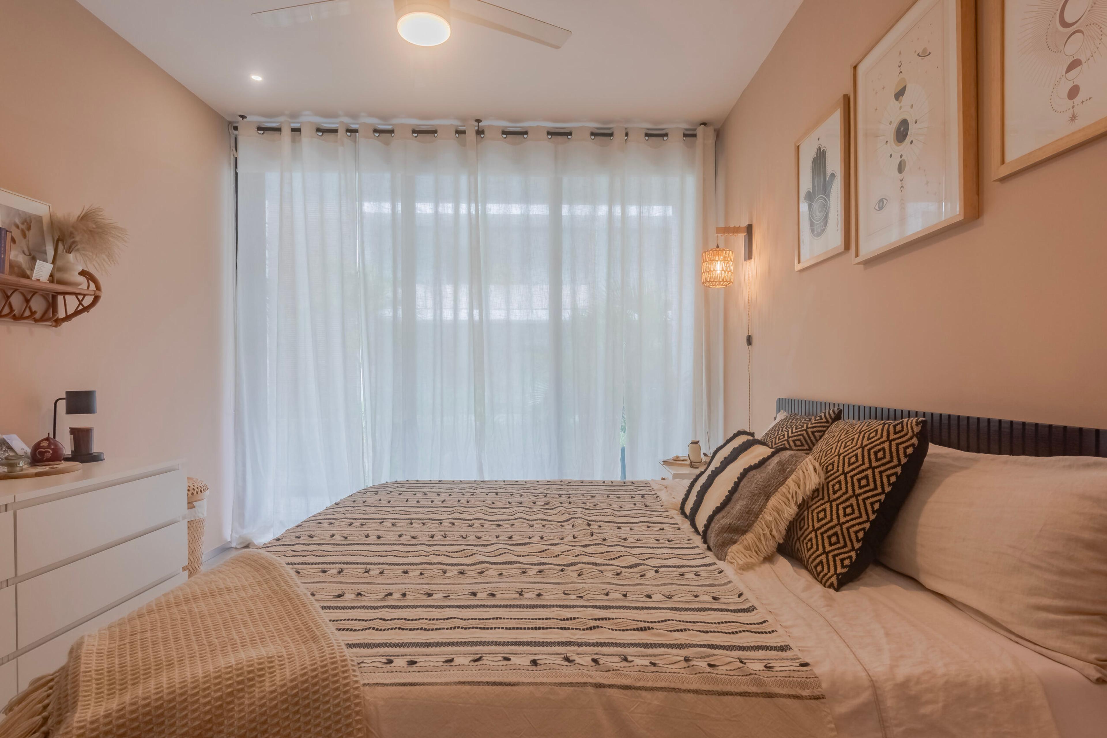 The City | Bright Modern Condo in The City — photo 16