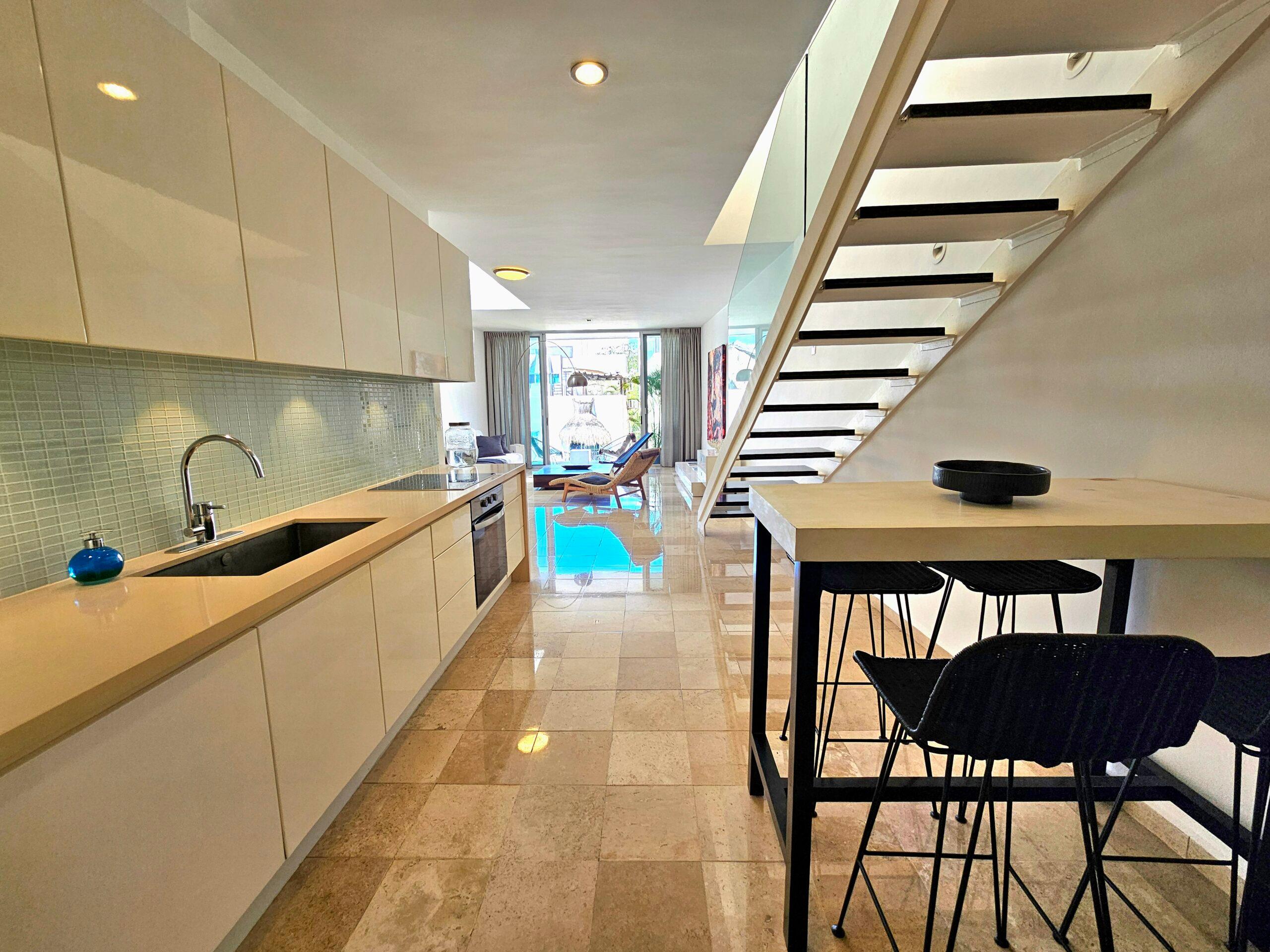 Arena | Private Rooftop 2 Bedroom Hideaway — photo 4