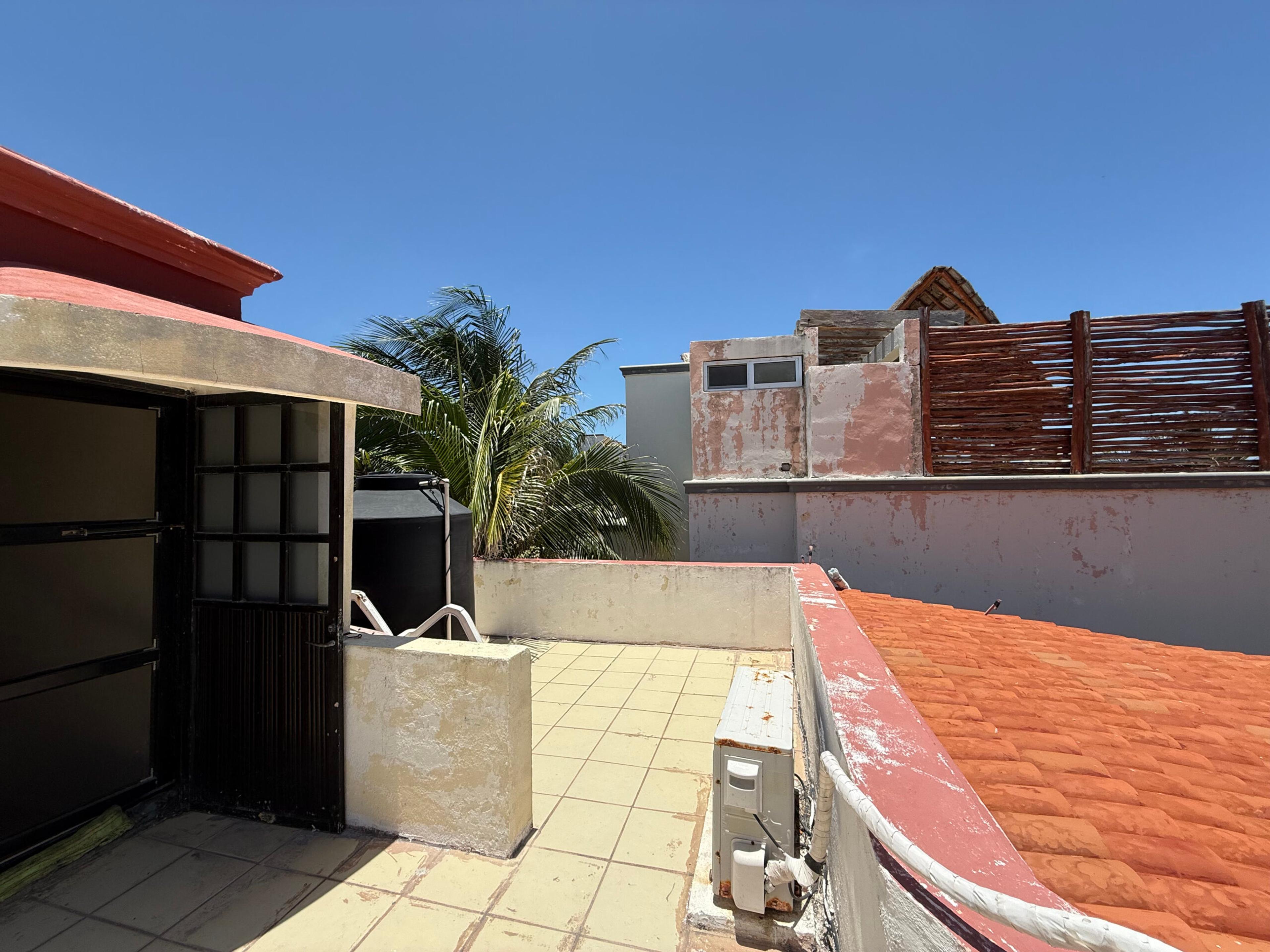 Charming Beachfront Home with Guest Casita — photo 23