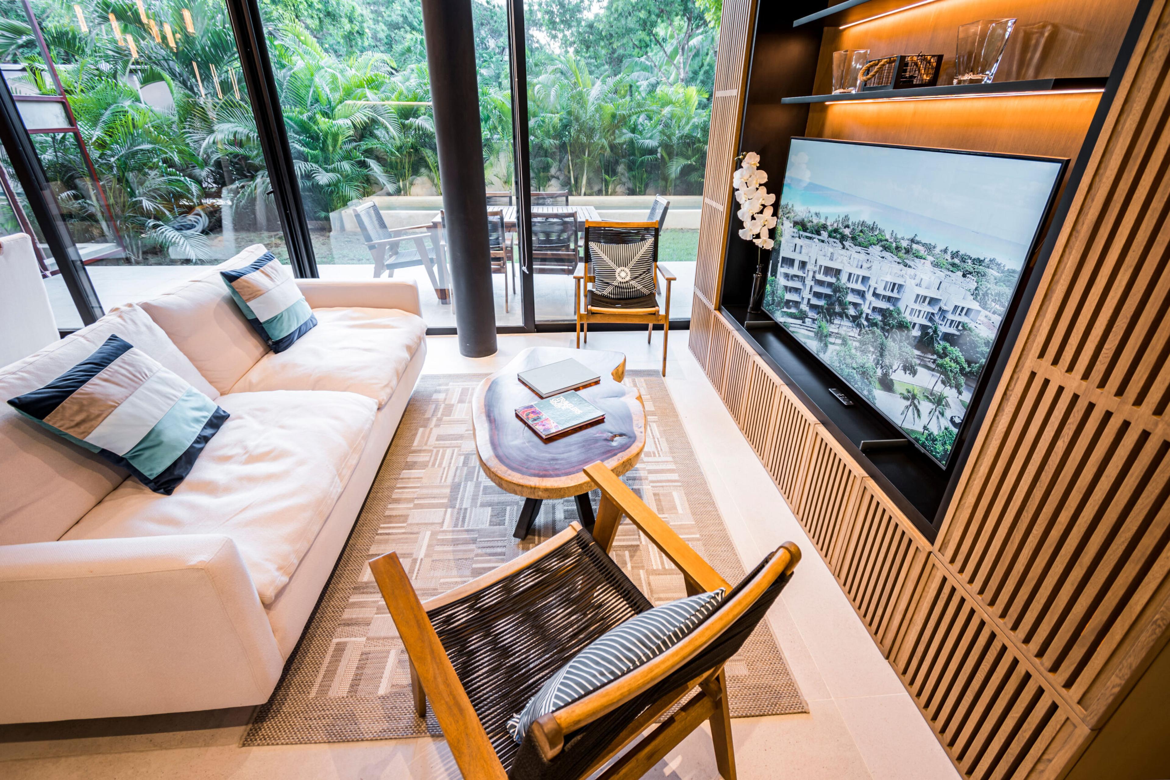 Luxurious 4-Bedroom Residence in Exclusive Playacar Phase I — photo 12