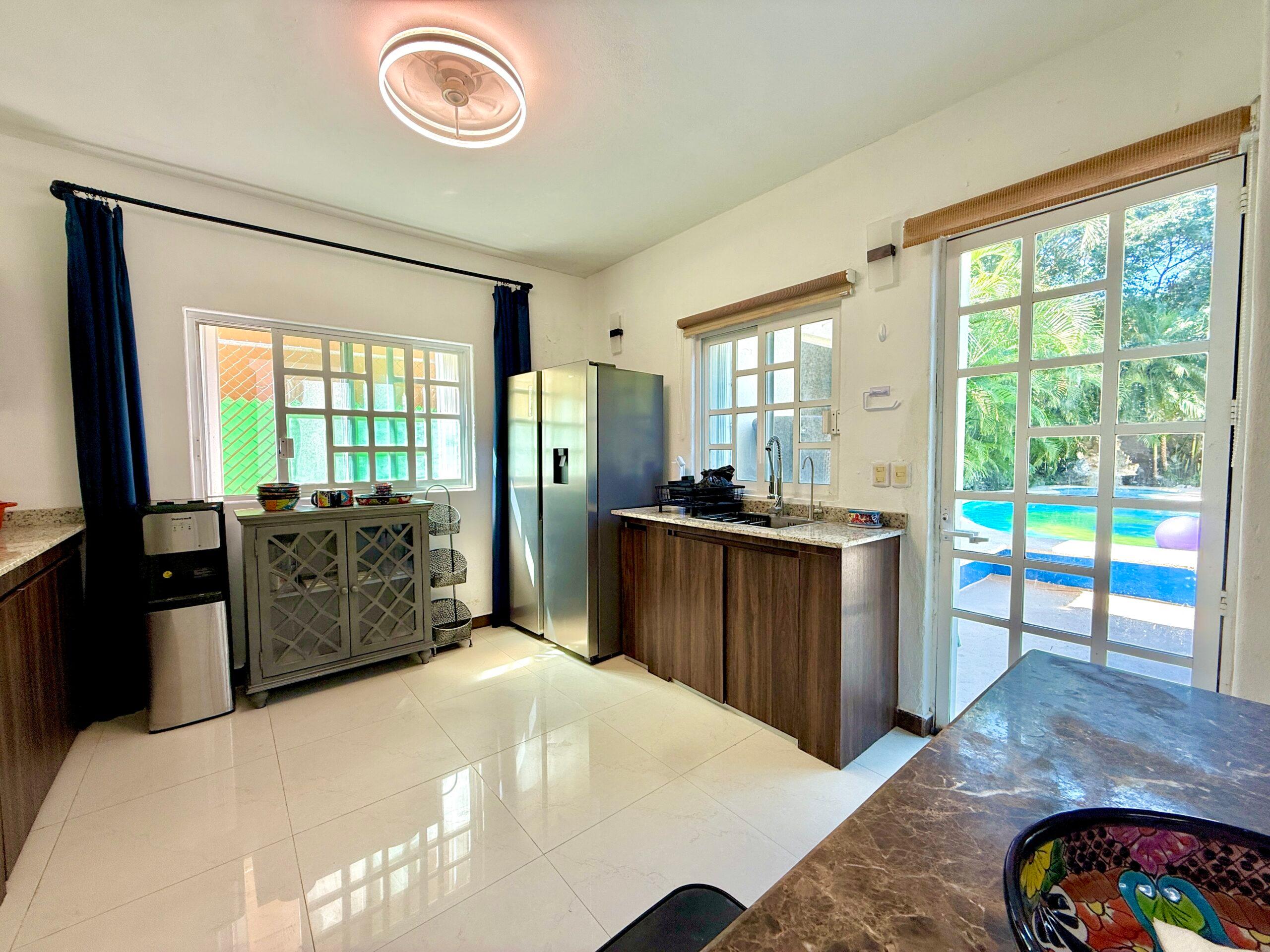 Lol Tun | 5-Bedroom Home with Private Pool — photo 24
