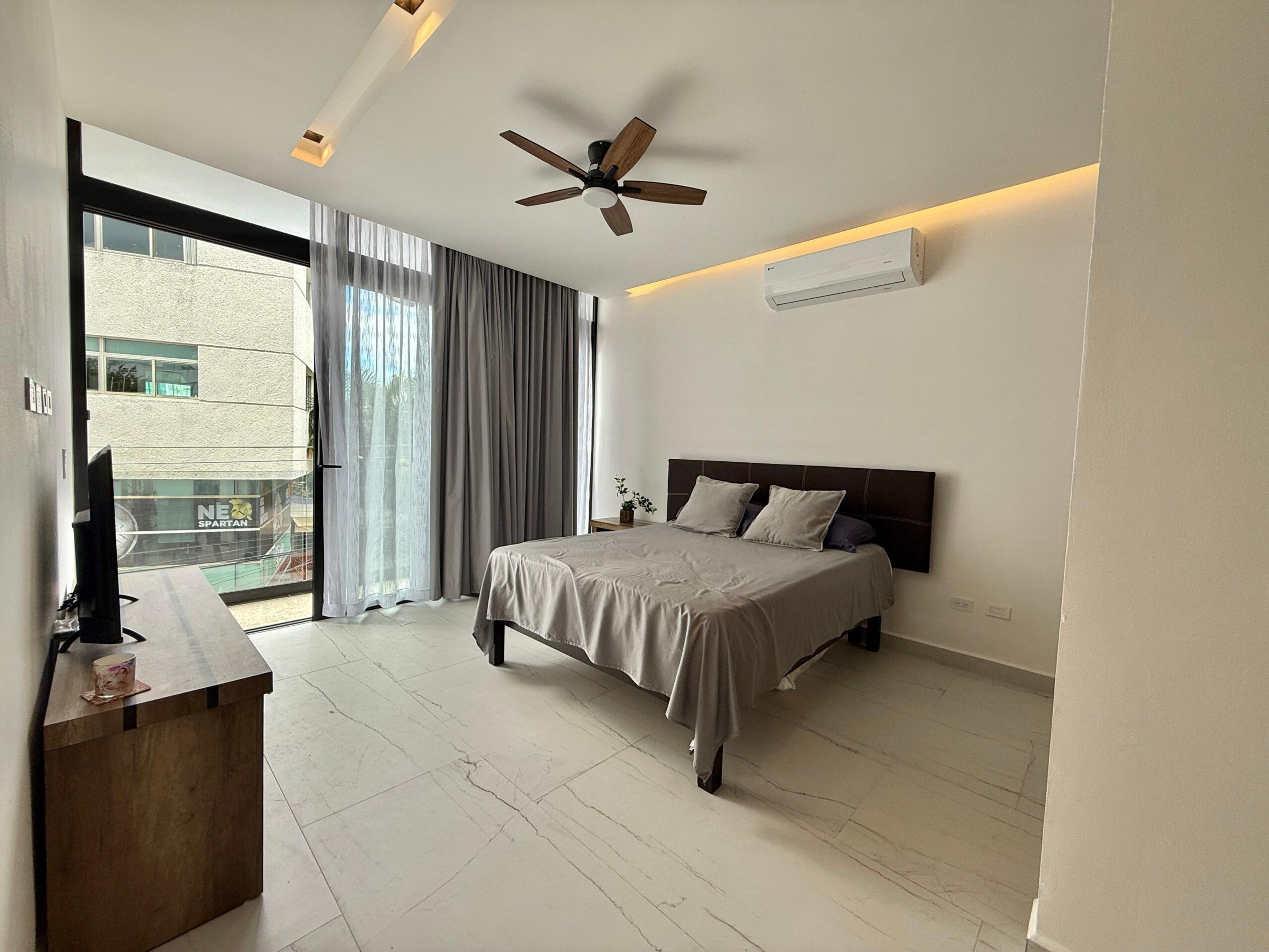 Oxygen 5th Av | Modern 1-Bedroom Condo — photo 17