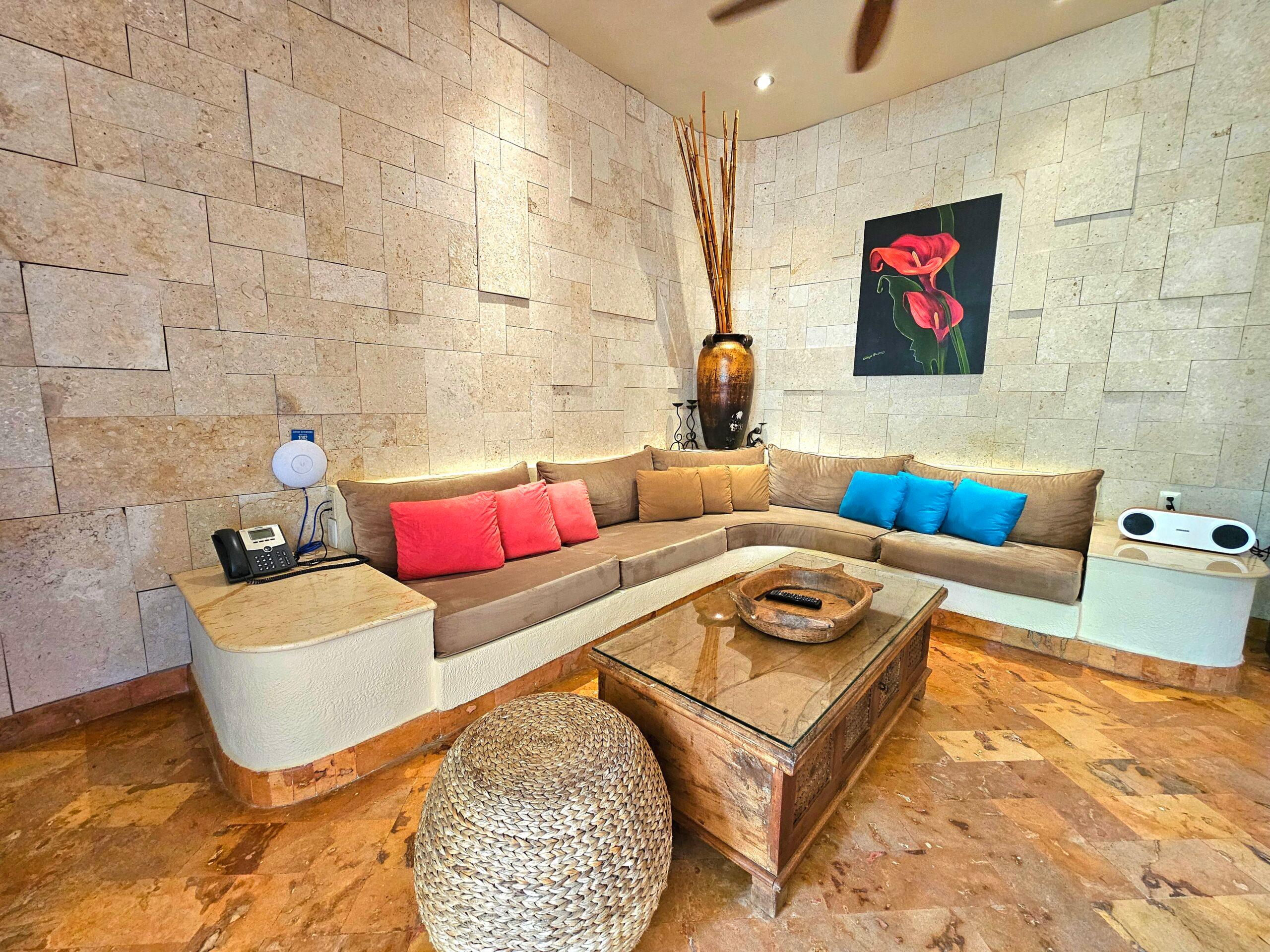 Porto Playa | Rustic 2-Bedroom Condo with Pool View — photo 28